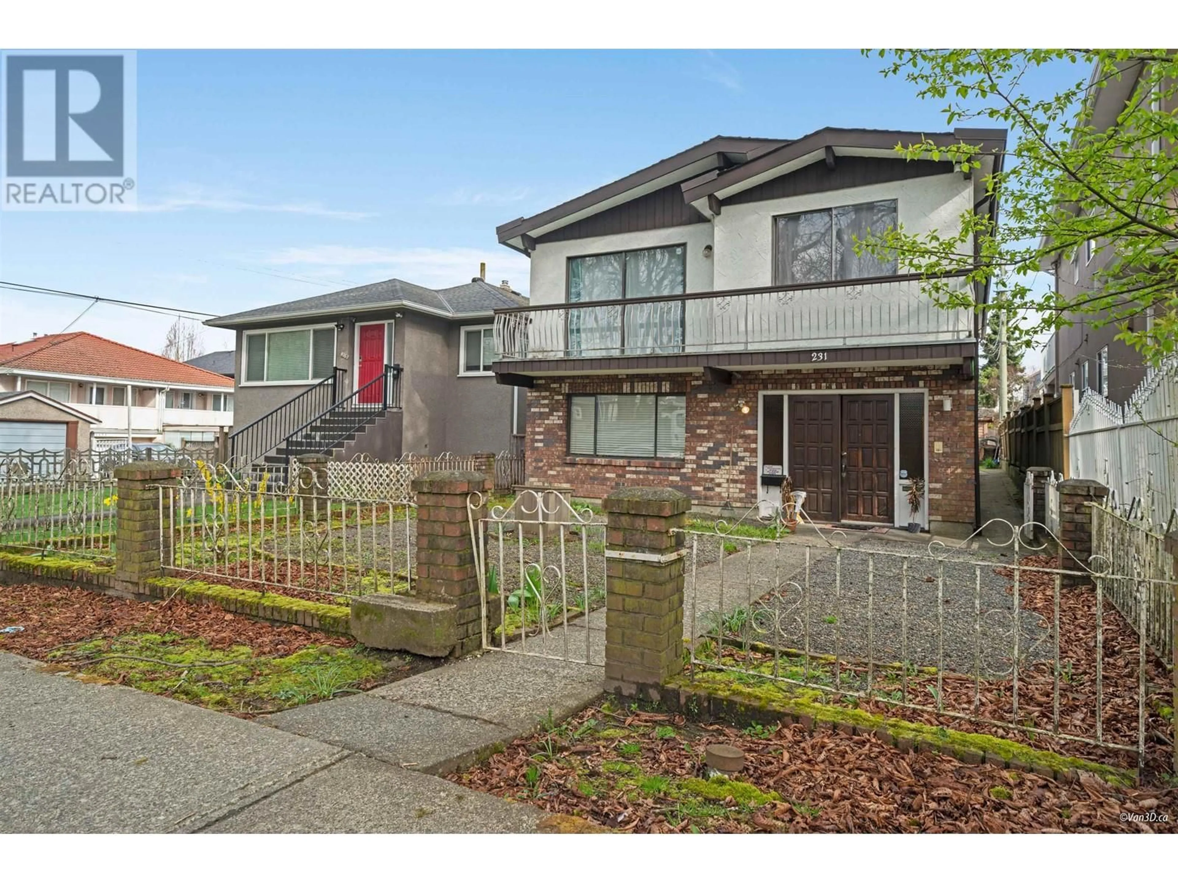 Home with brick exterior material, street for 231 39TH AVENUE, Vancouver British Columbia V5W1K1