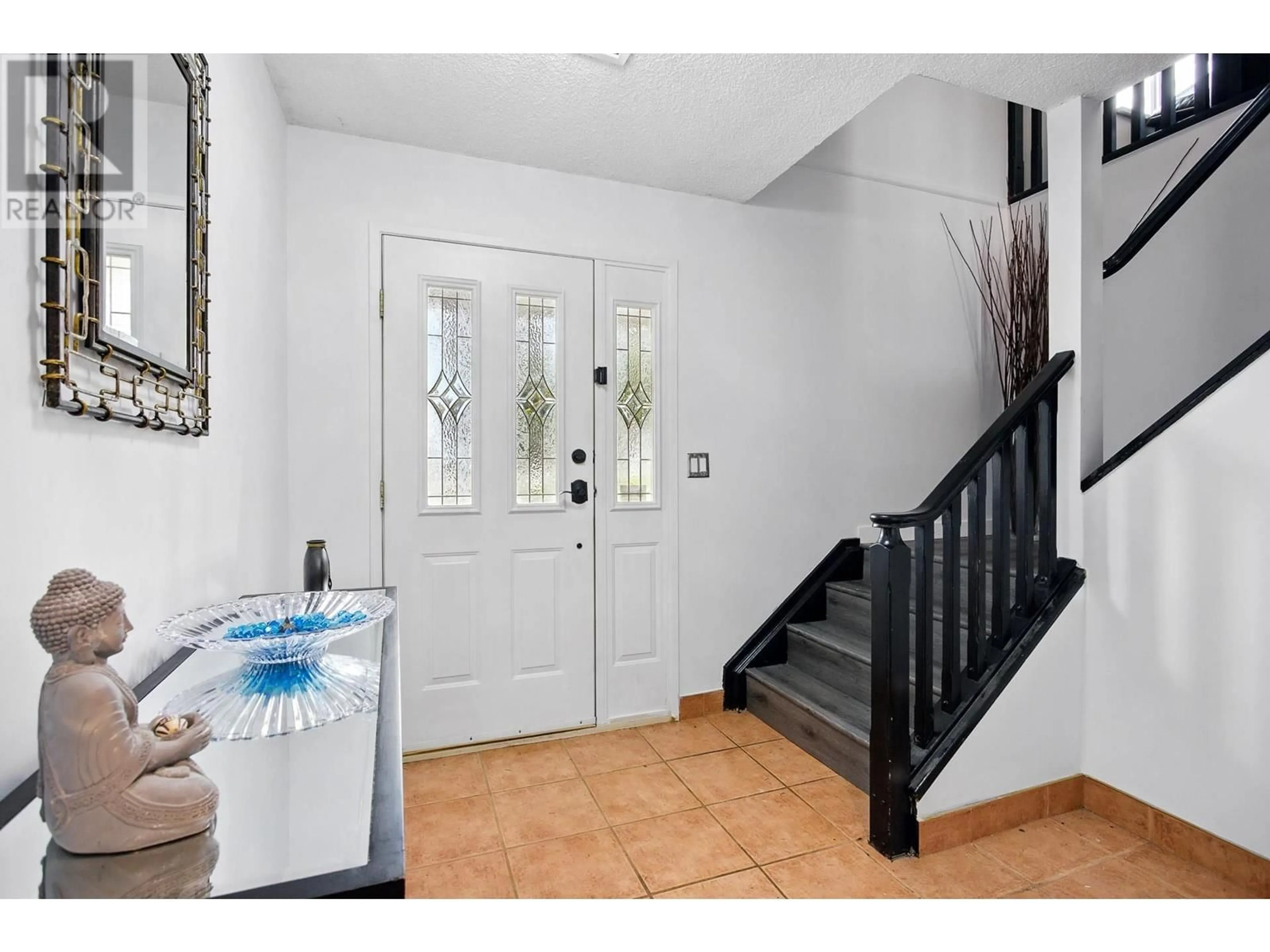 Indoor entryway for 3126 MARINER WAY, Coquitlam British Columbia V3C3T3