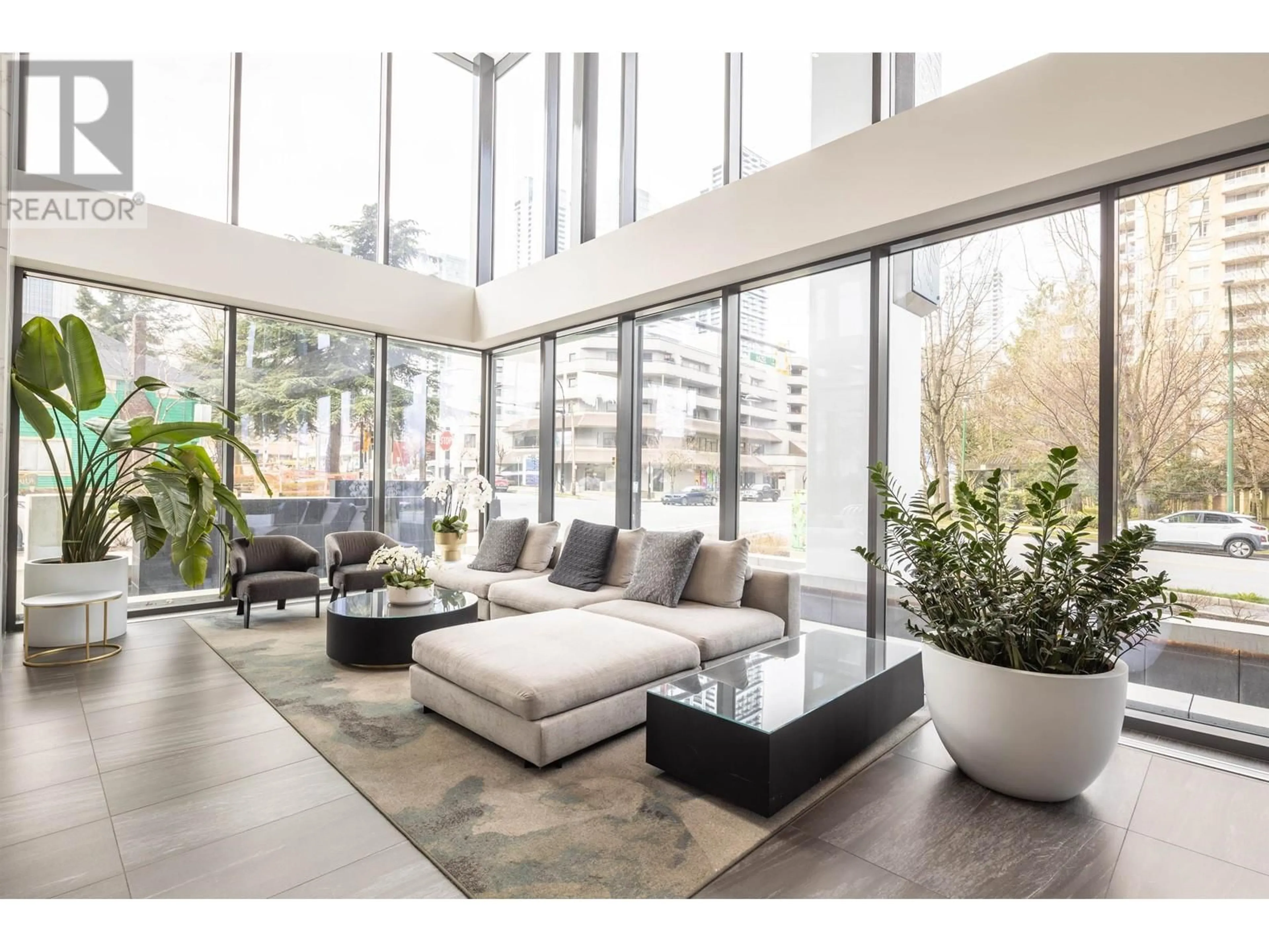Living room with furniture, unknown for 603 - 4711 HAZEL STREET, Burnaby British Columbia V5H0J9