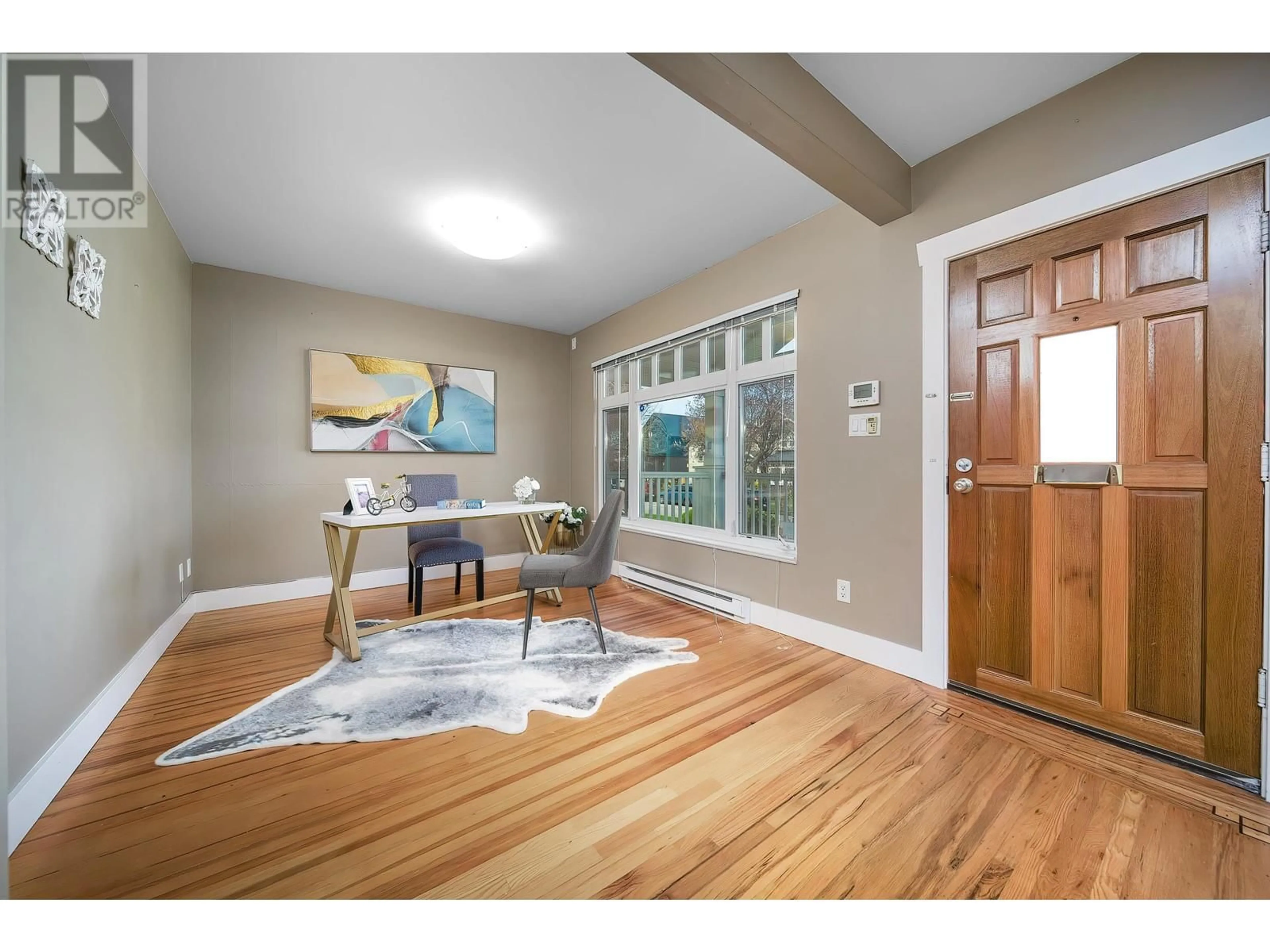 Indoor entryway for 2862 22ND AVENUE, Vancouver British Columbia V6L1M6