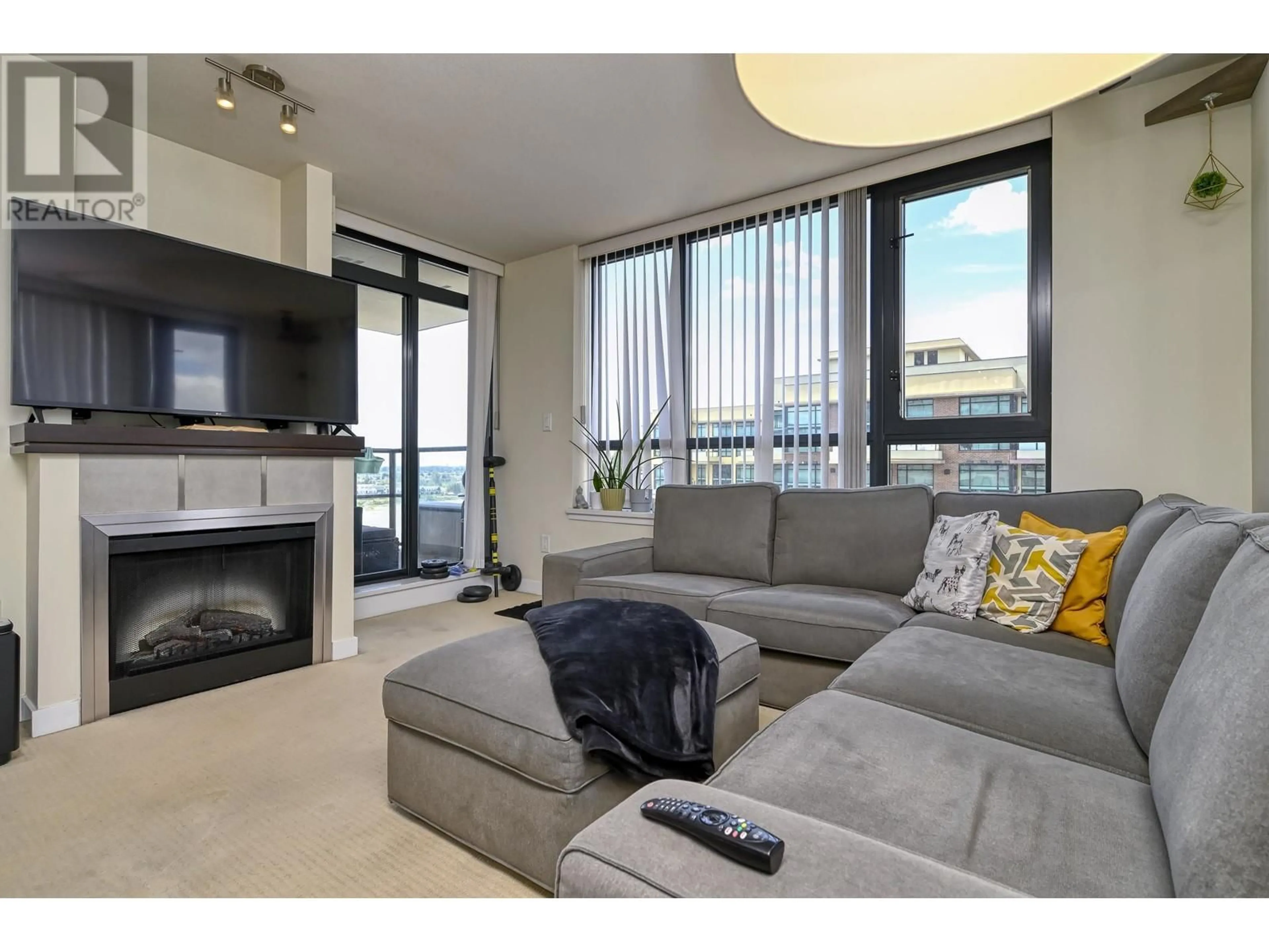 Unknown for 1107 - 1 RENAISSANCE SQUARE, New Westminster British Columbia V3M0B6