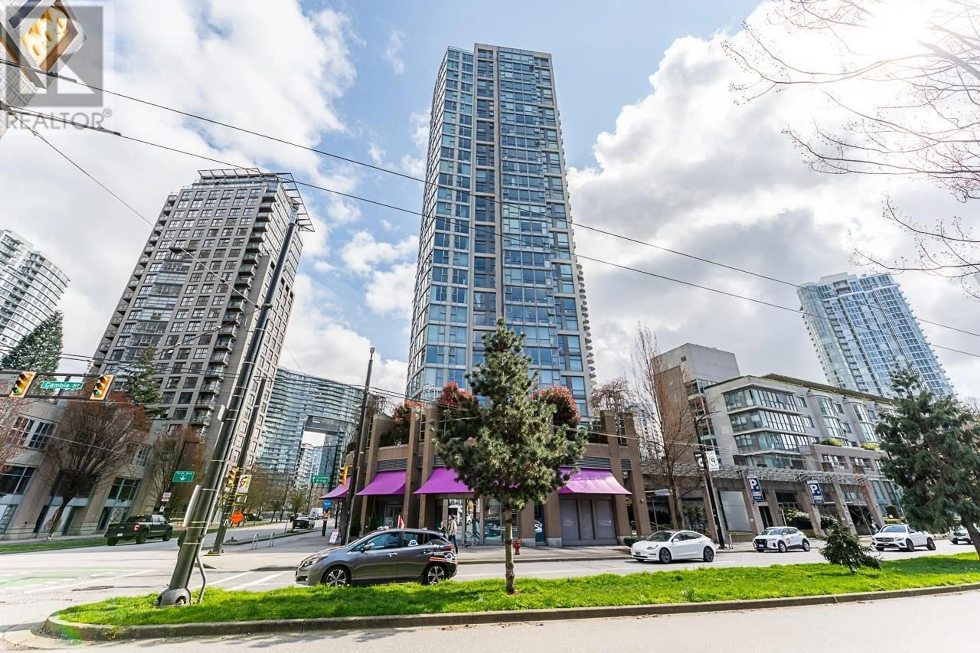 Patio, street for 802 1008 CAMBIE STREET, Vancouver British Columbia V6B6J7