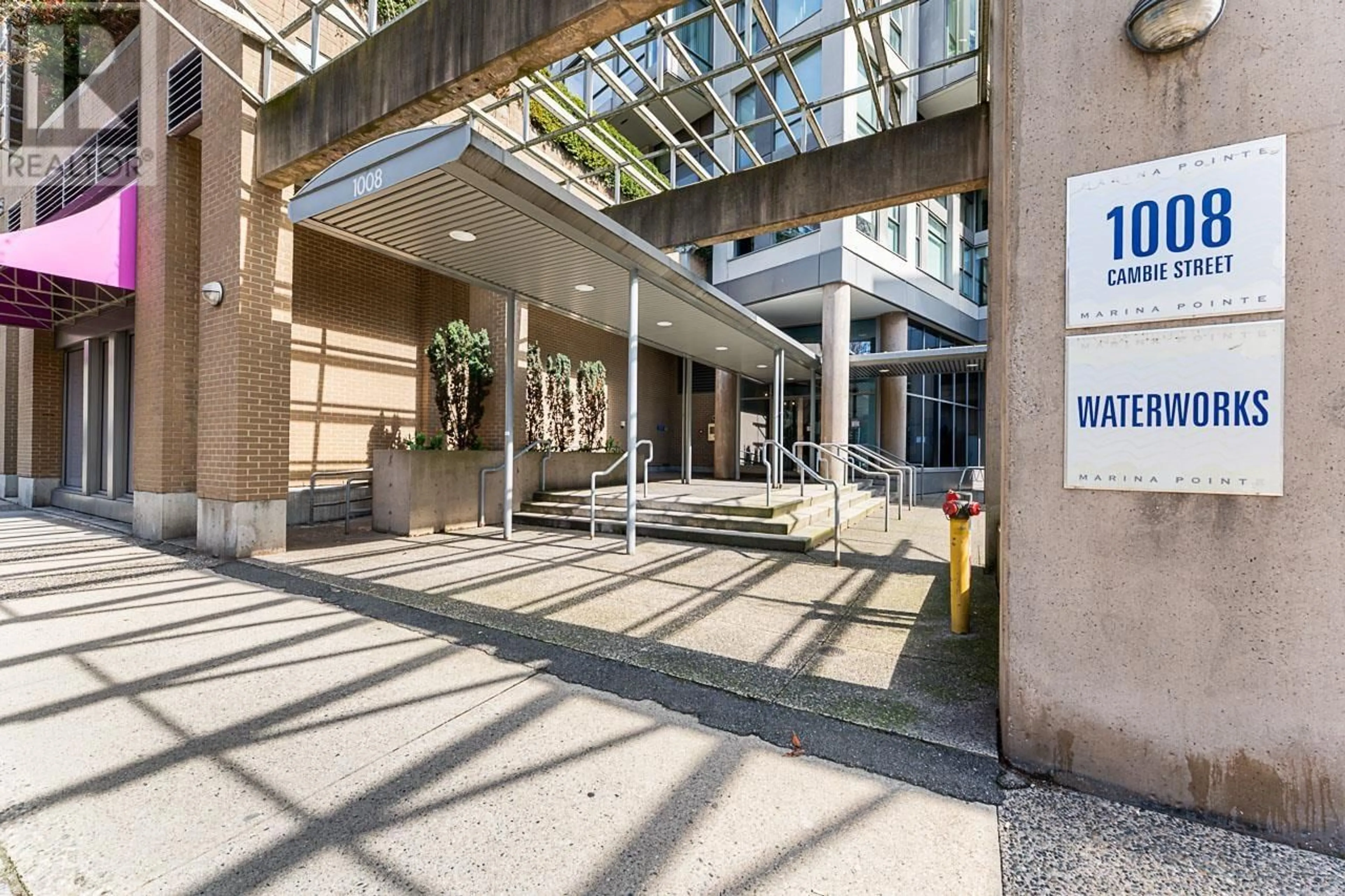 Indoor foyer for 802 1008 CAMBIE STREET, Vancouver British Columbia V6B6J7