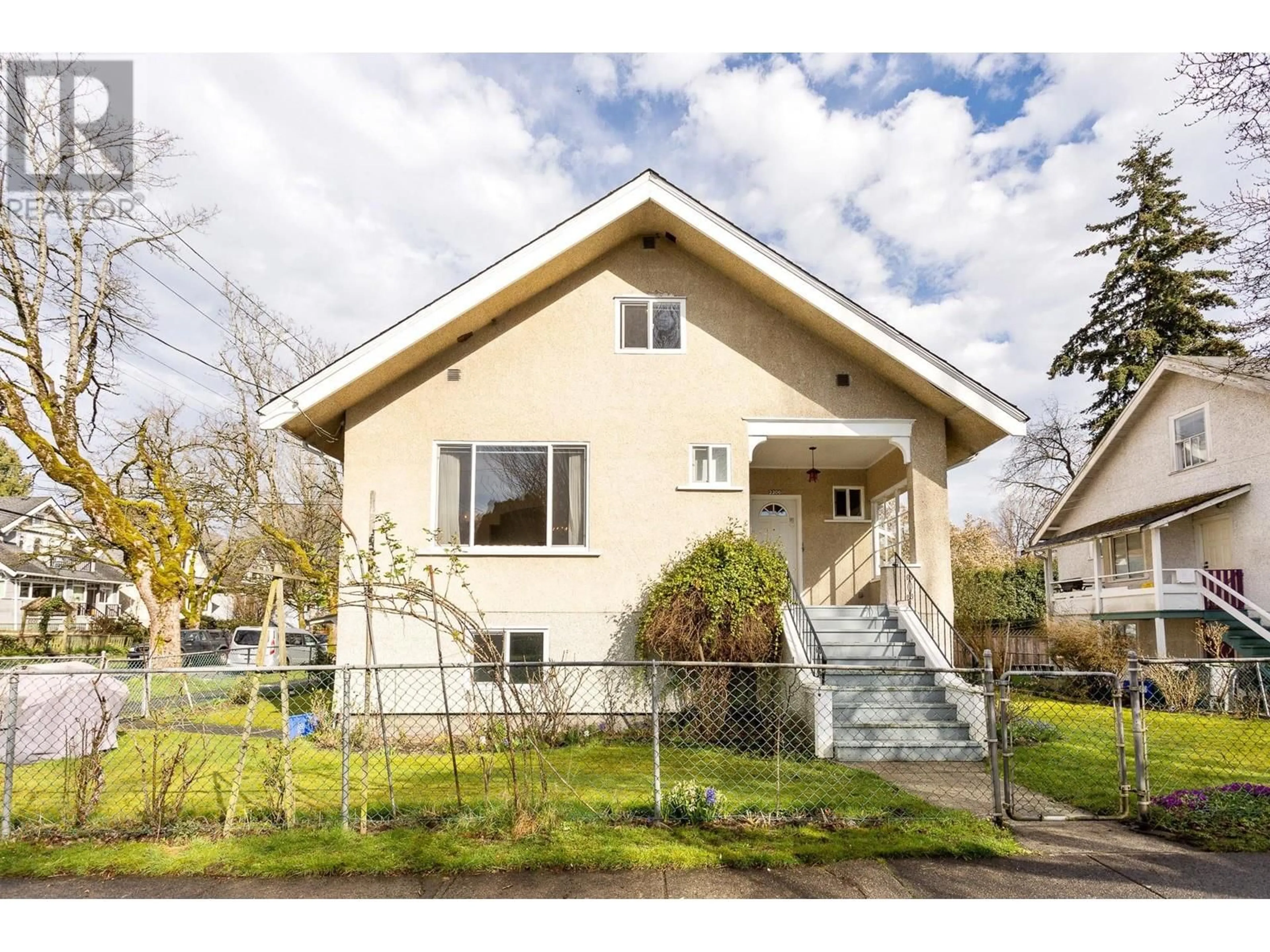 Home with vinyl exterior material, street for 2206 TRUTCH STREET, Vancouver British Columbia V6K4G9