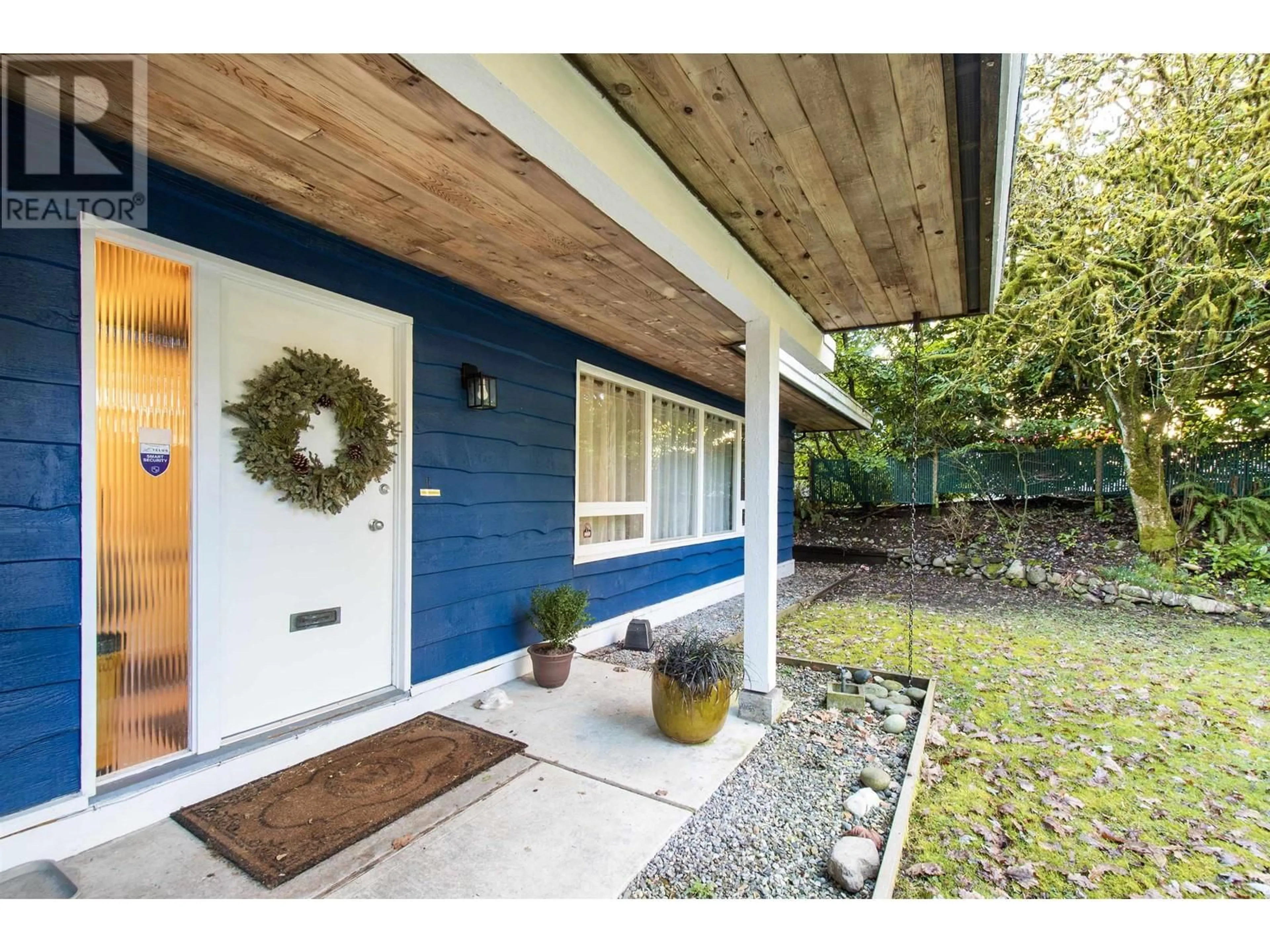 Unknown for 937 MONTROYAL BOULEVARD, North Vancouver British Columbia V7R2G9