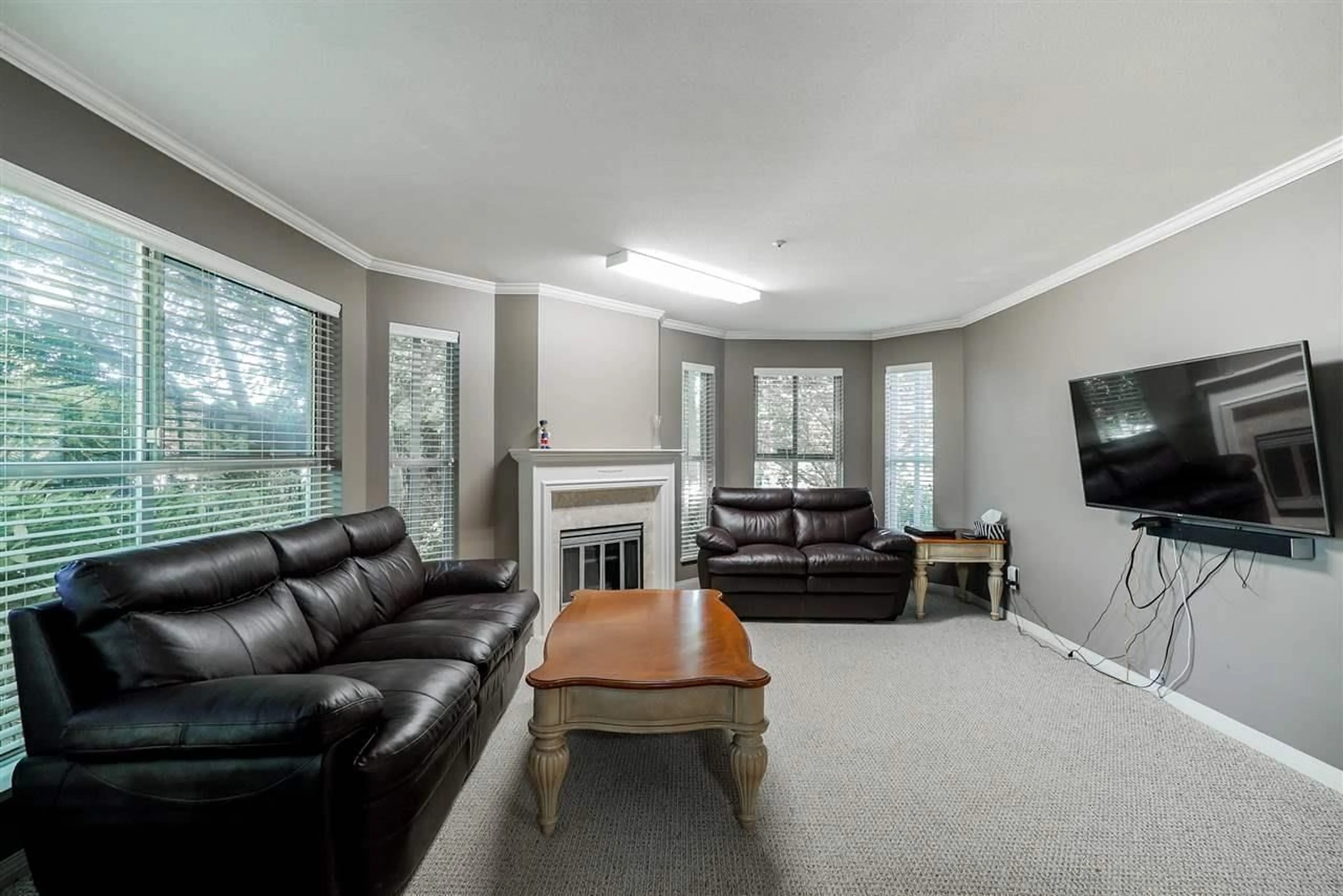 Living room with furniture, unknown for 116 - 7151 121, Surrey British Columbia V3W0E7