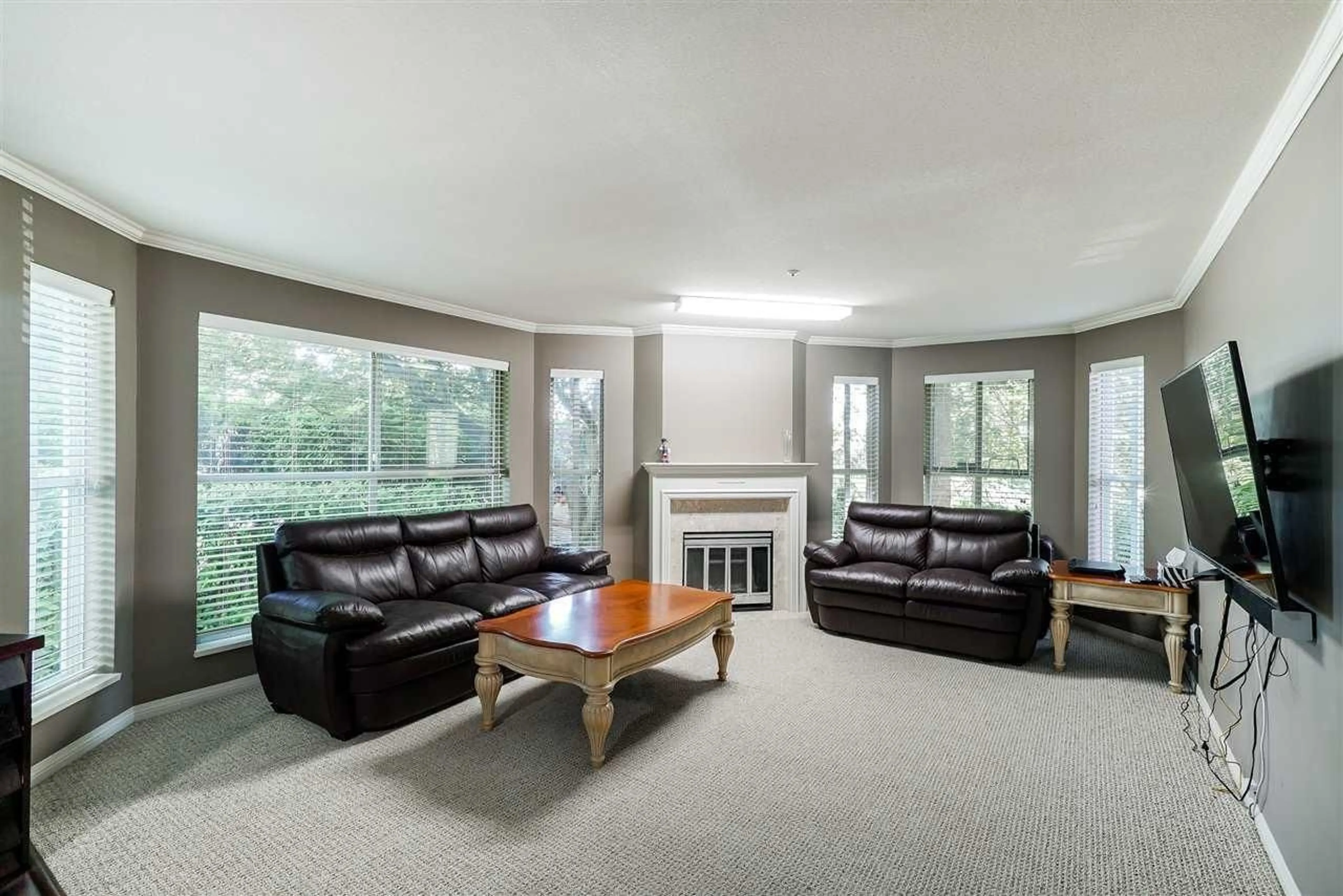 Living room with furniture, unknown for 116 - 7151 121, Surrey British Columbia V3W0E7