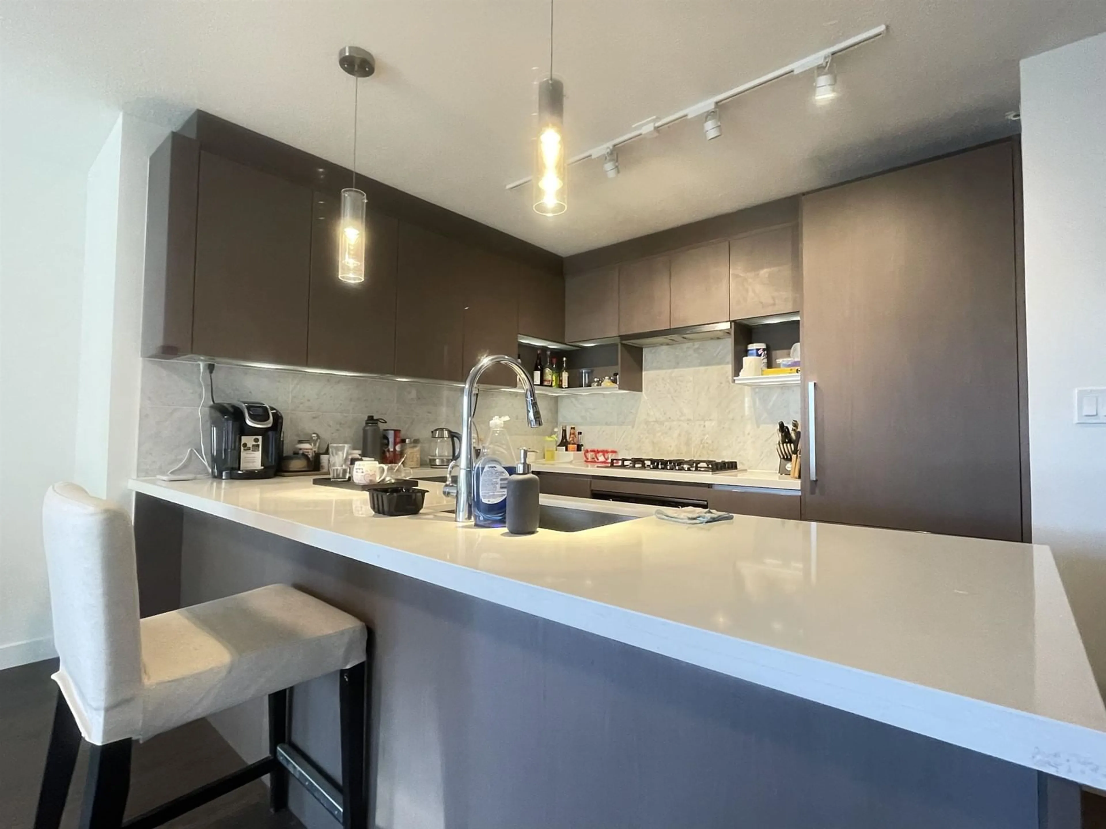 Contemporary kitchen, unknown for 1002 - 13696 100, Surrey British Columbia V3T0L5