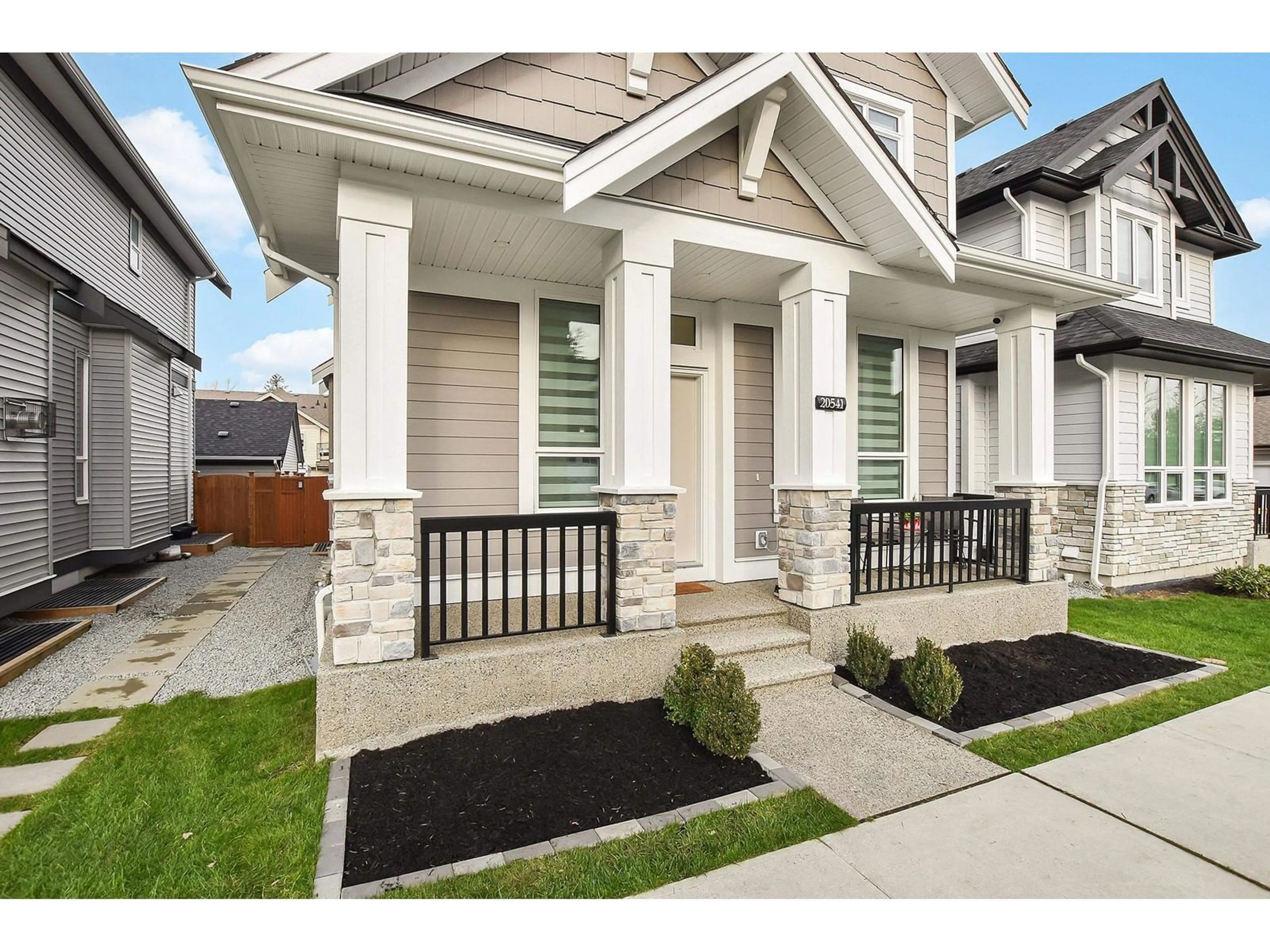 Home with vinyl exterior material, street for 20541 77B, Langley British Columbia V2Y4K3