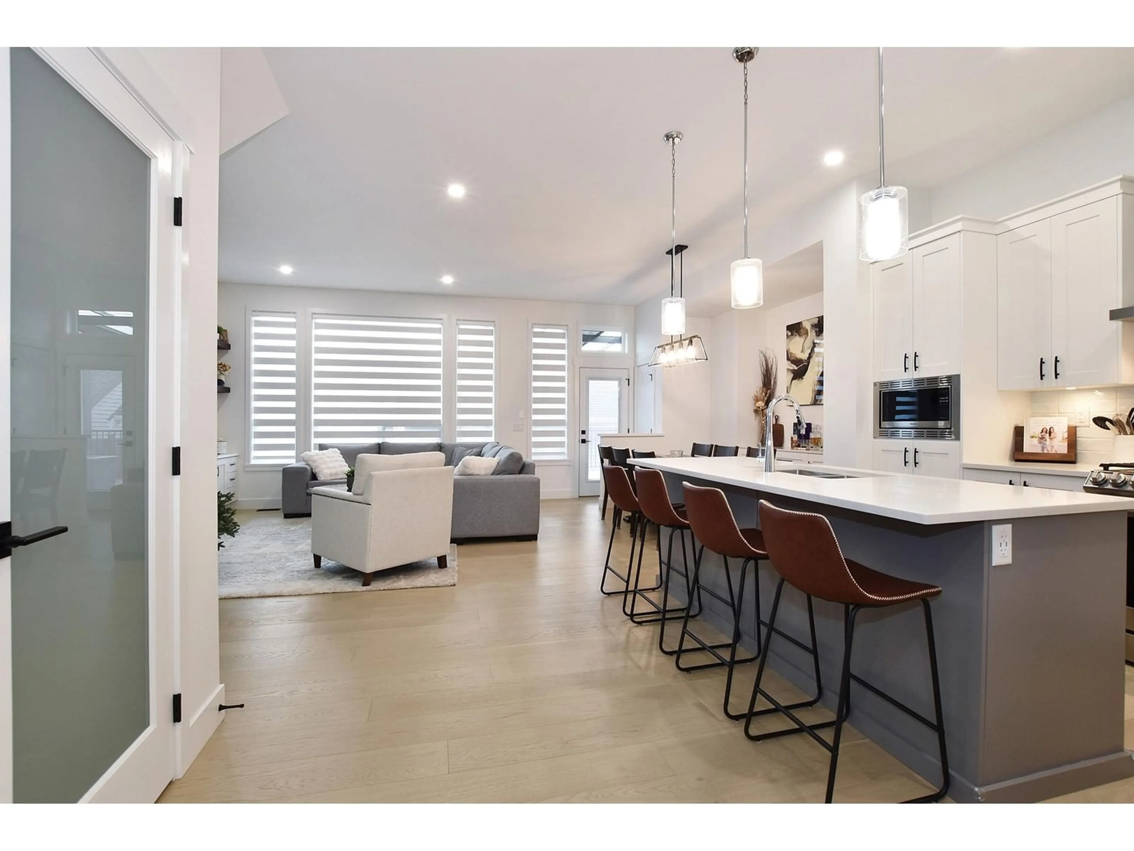 Open concept kitchen, ceramic/tile floor for 20541 77B, Langley British Columbia V2Y4K3