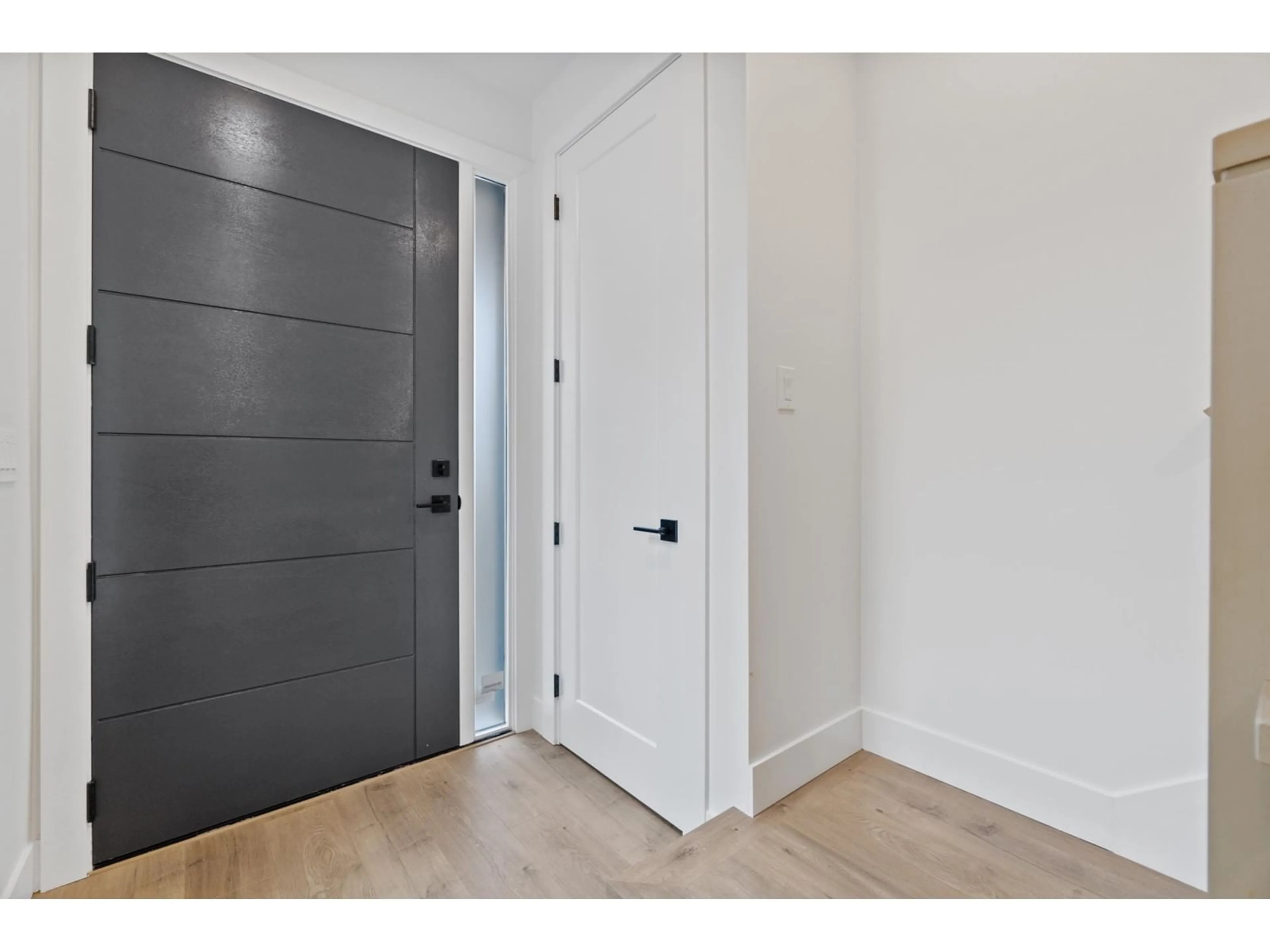 Indoor entryway for 7538 205A, Langley British Columbia V2Y1V5