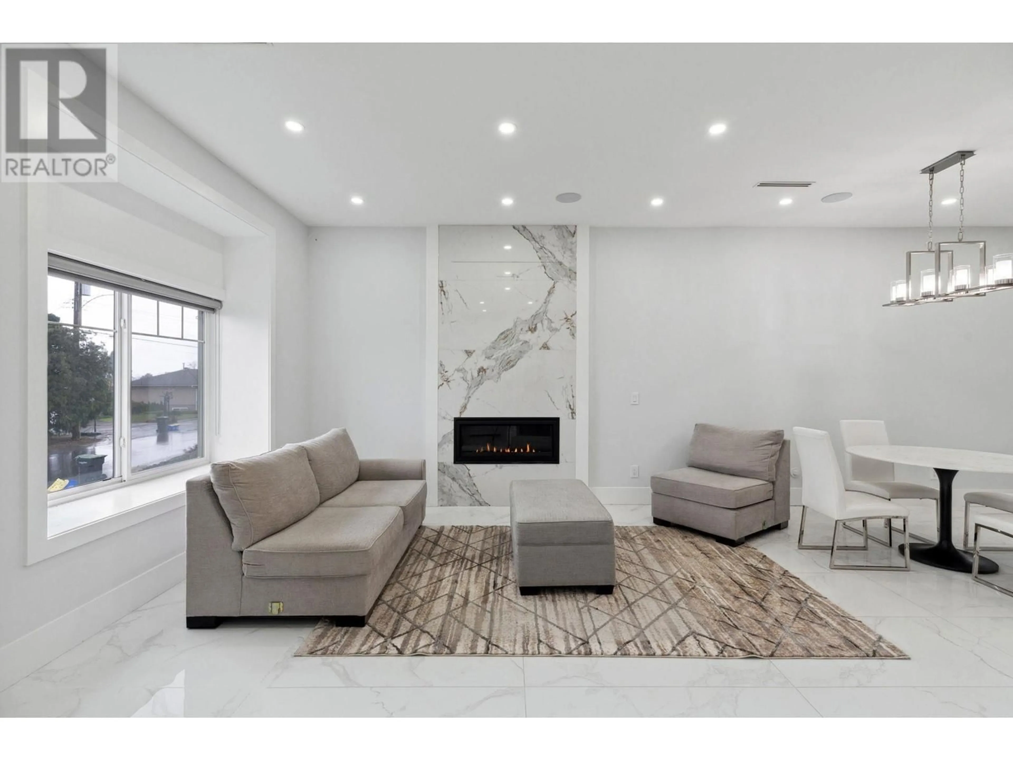 Living room with furniture, unknown for 1137 DANSEY AVENUE, Coquitlam British Columbia V3K3H5