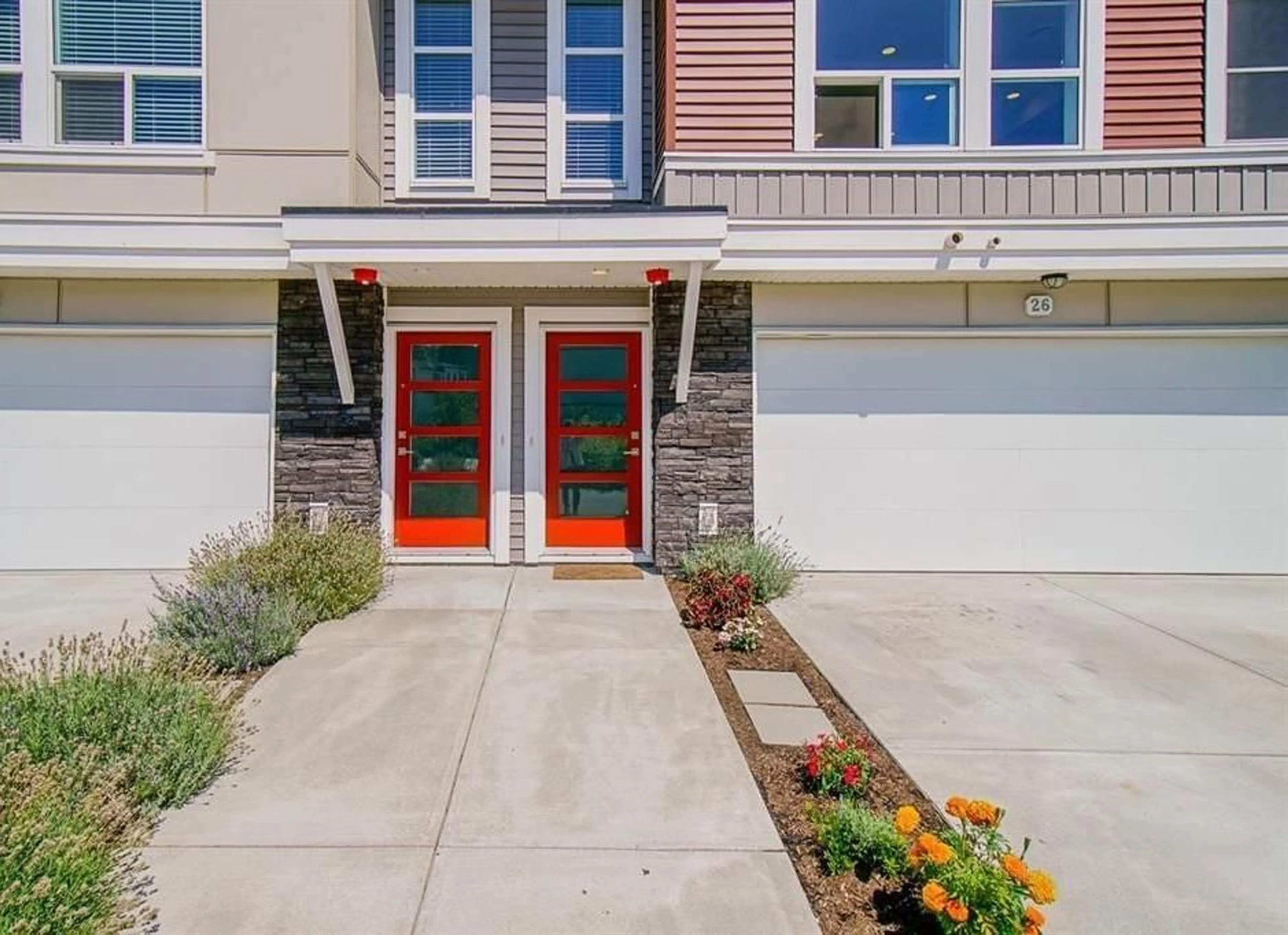 Indoor entryway for 26 - 8466 MIDTOWN WAY, Chilliwack British Columbia V2P2N1