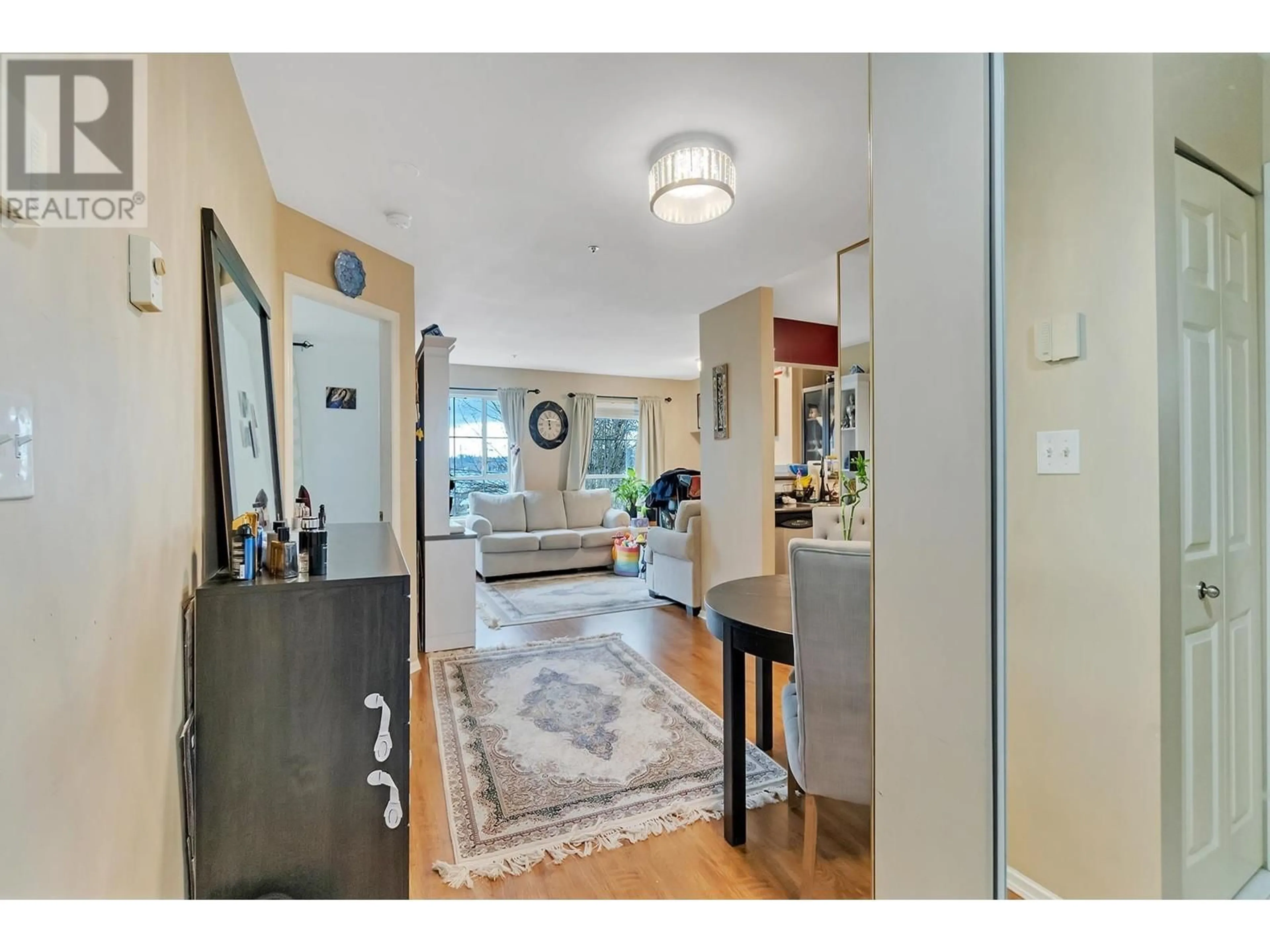 Indoor entryway for 206 - 295 SCHOOLHOUSE STREET, Coquitlam British Columbia V3K6X5