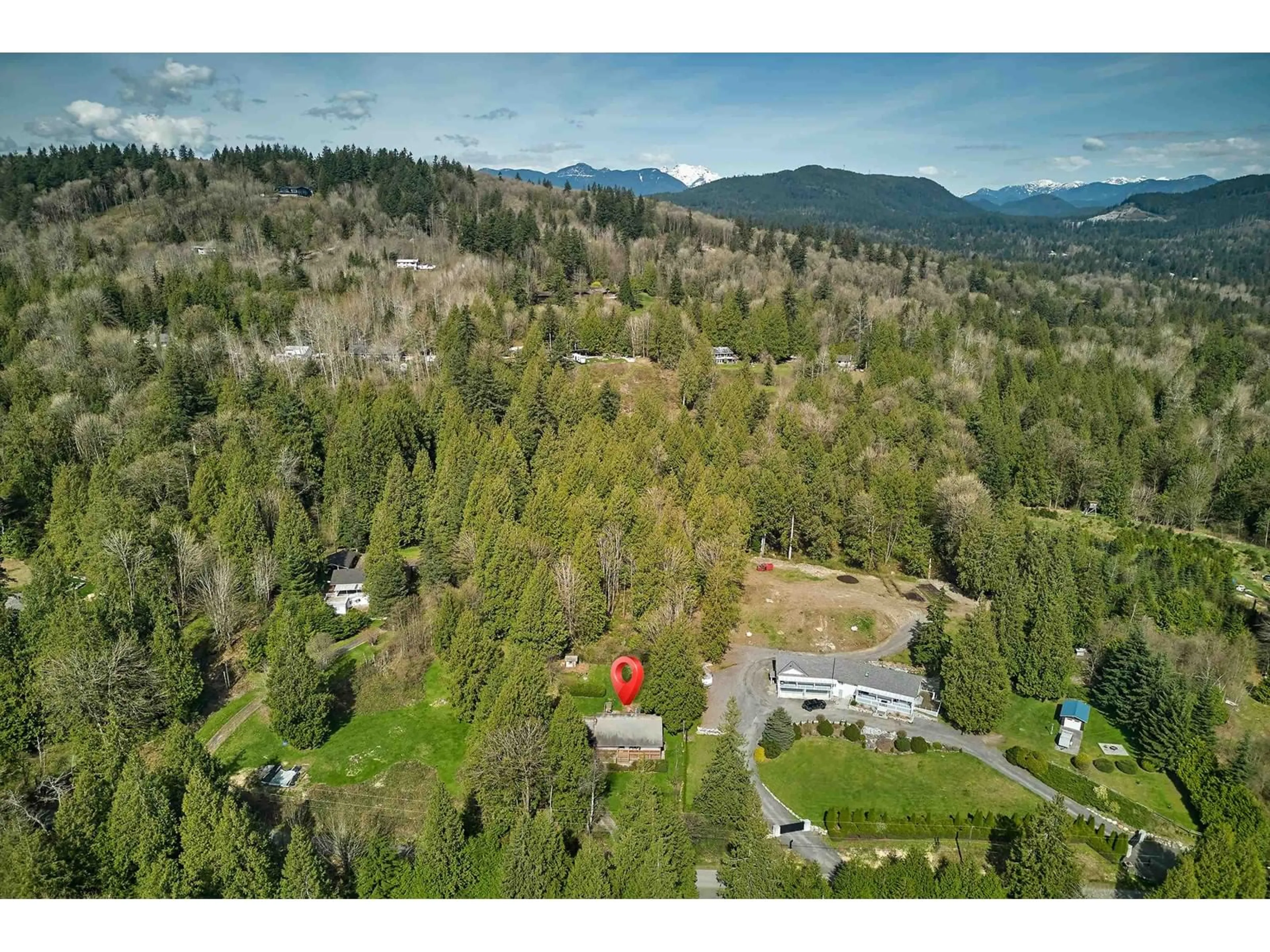 A pic from outside/outdoor area/front of a property/back of a property/a pic from drone, forest/trees view for 31747 VIEWCREST, Mission British Columbia V4S1E7