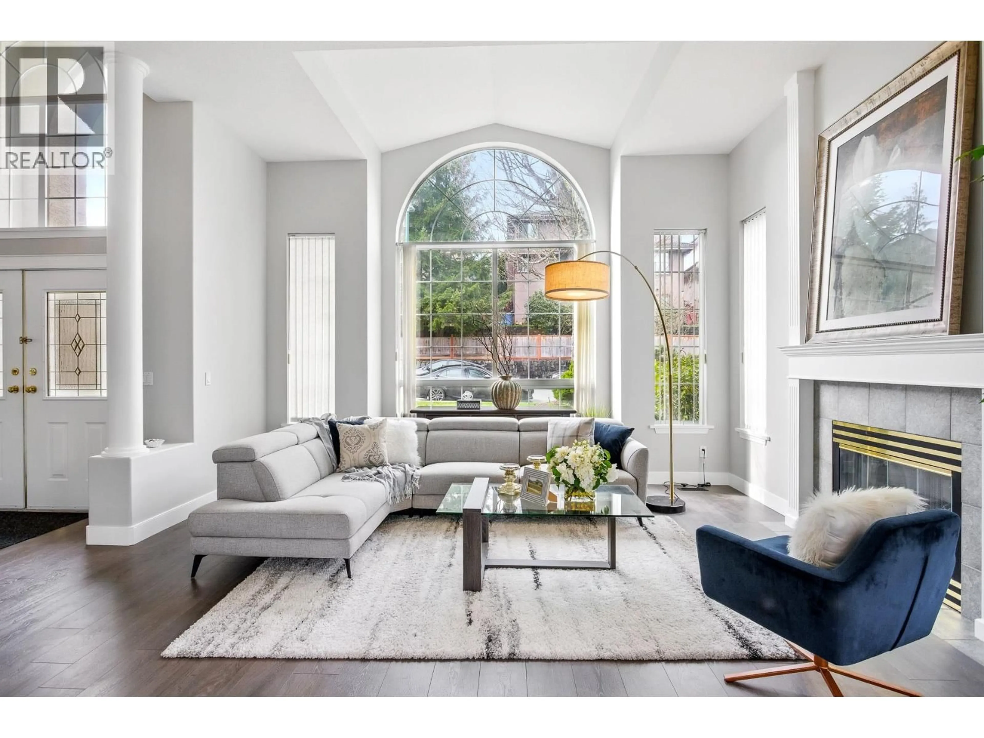 Living room with furniture, unknown for 3090 TANAGER COURT, Coquitlam British Columbia V3E3C5