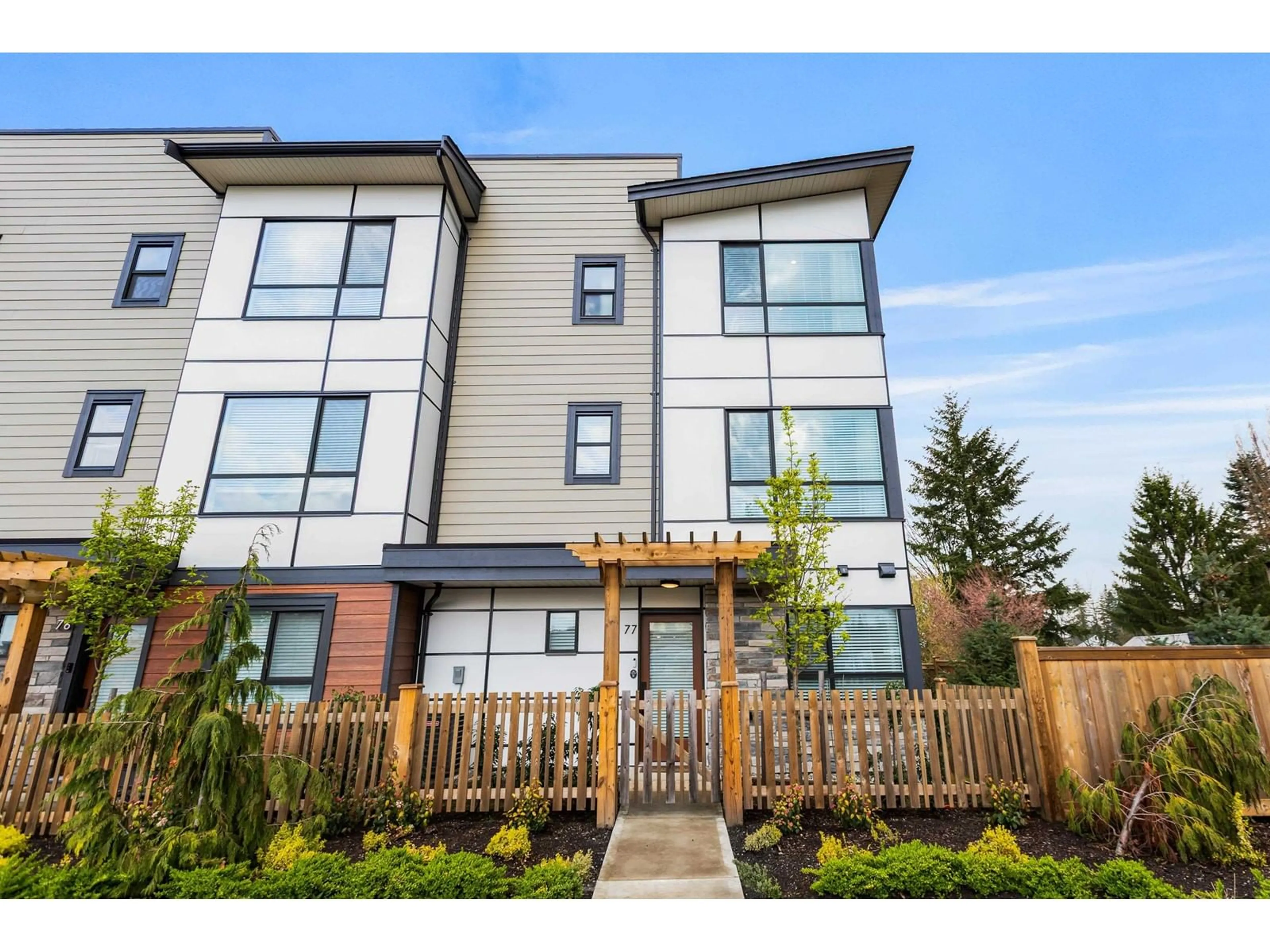 Unknown for 77 - 20150 81, Langley British Columbia V2Y3L8