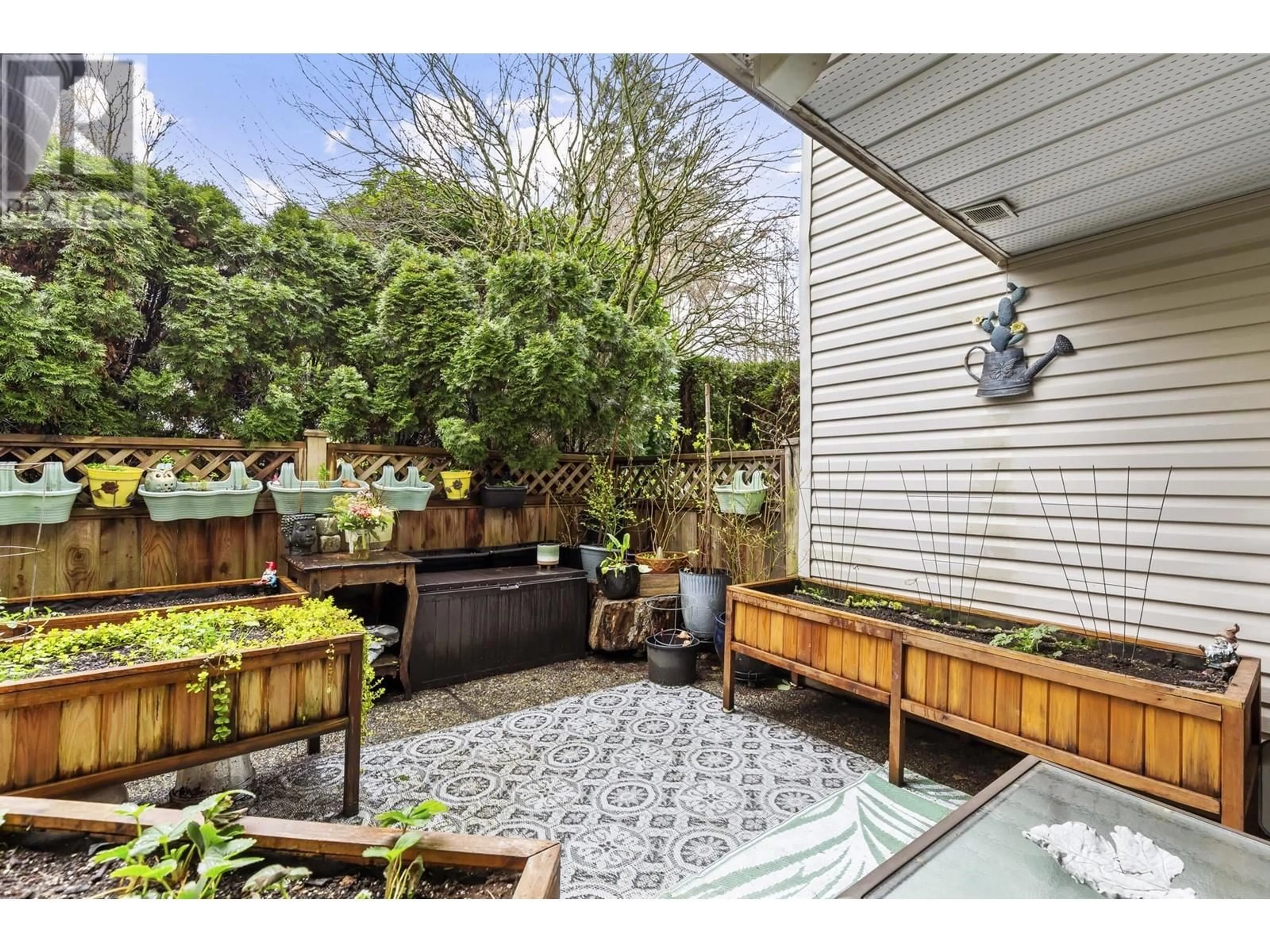 Patio, street for 106 - 1955 SUFFOLK AVENUE, Port Coquitlam British Columbia V3B1H3