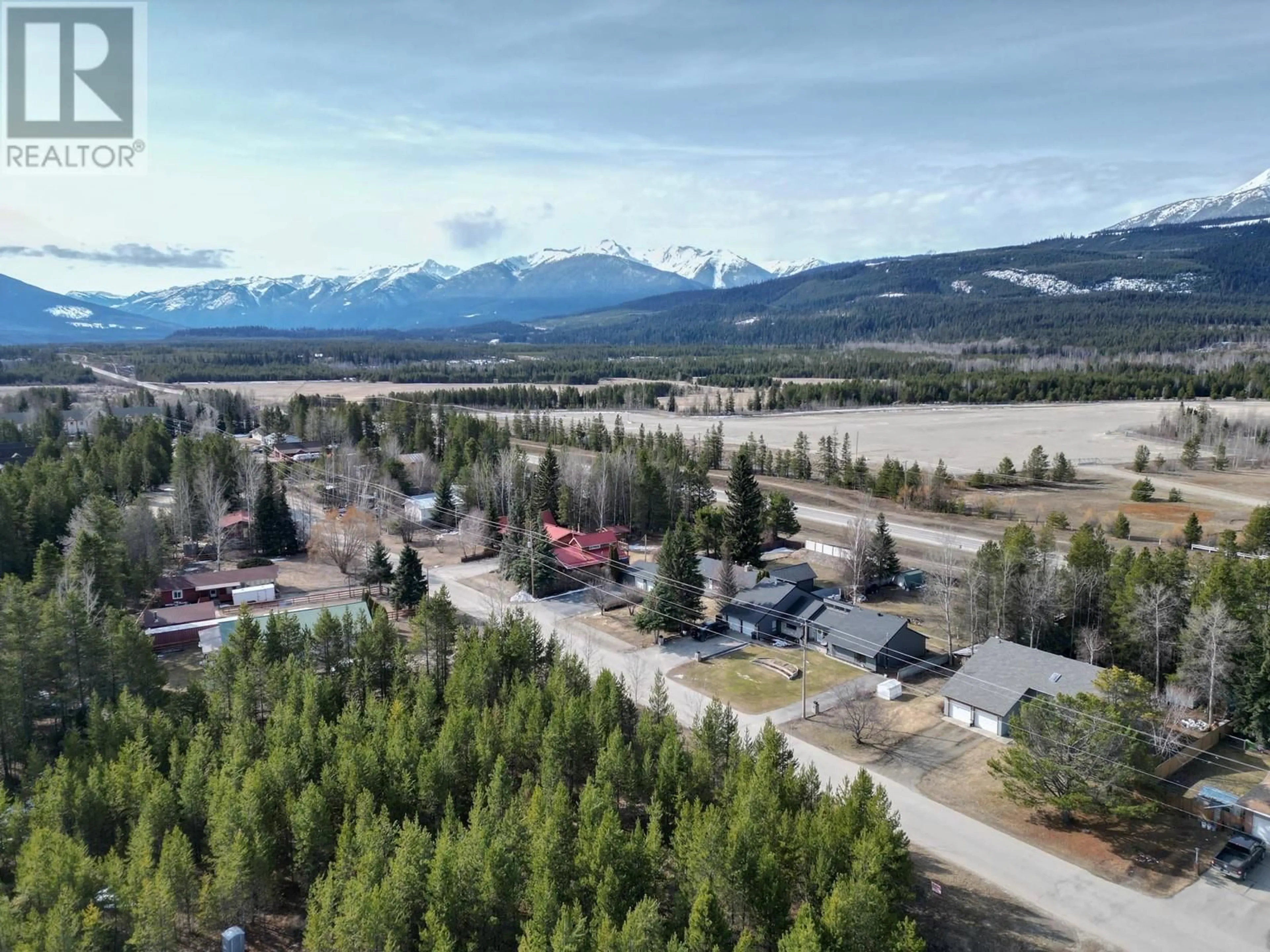 Home with vinyl exterior material, mountain view for 1930 CRANBERRY PLACE, Valemount British Columbia V0E2Z0