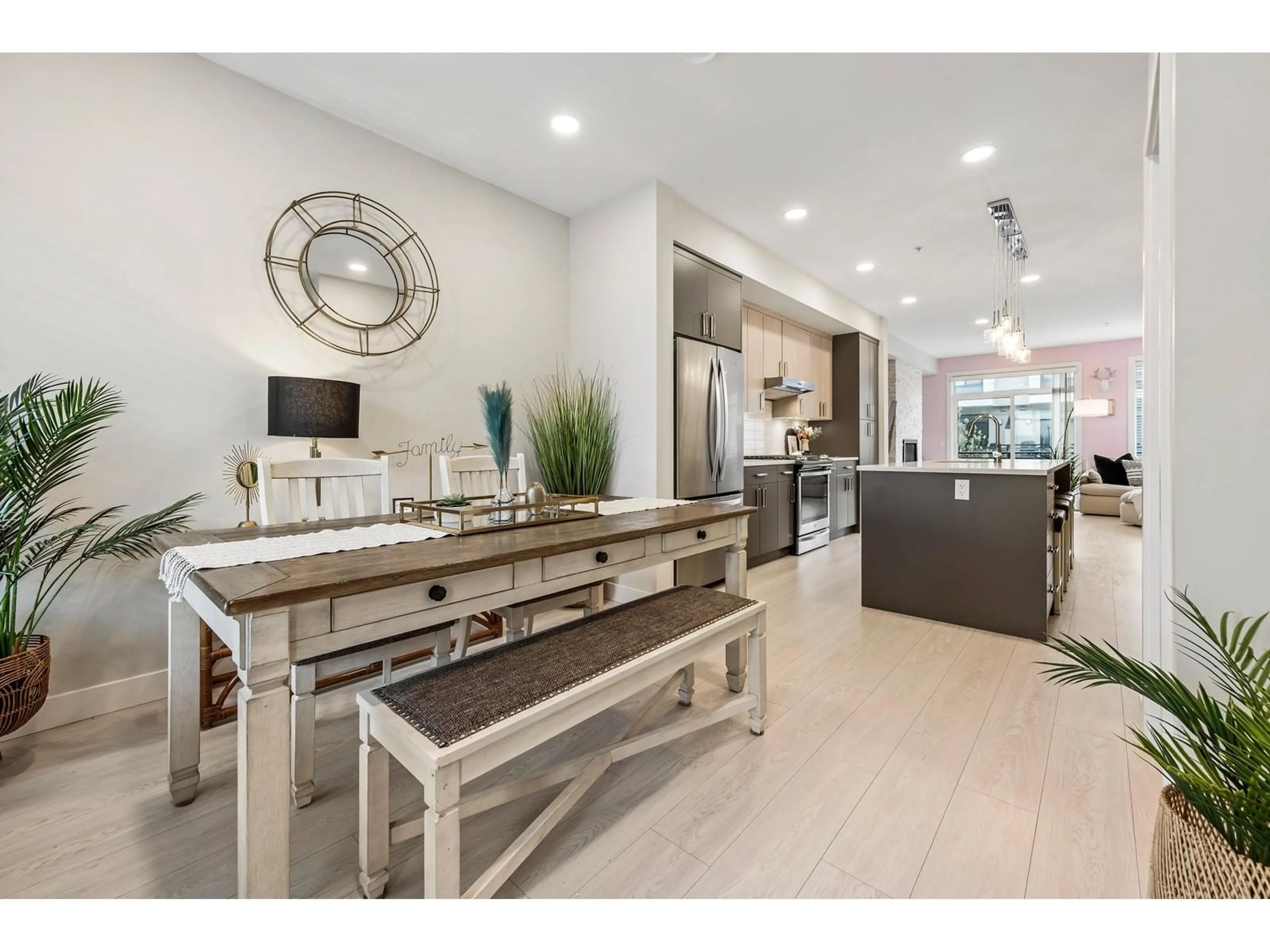 Open concept kitchen, unknown for 128 - 46150 THOMAS ROAD, Chilliwack British Columbia V2R6B3