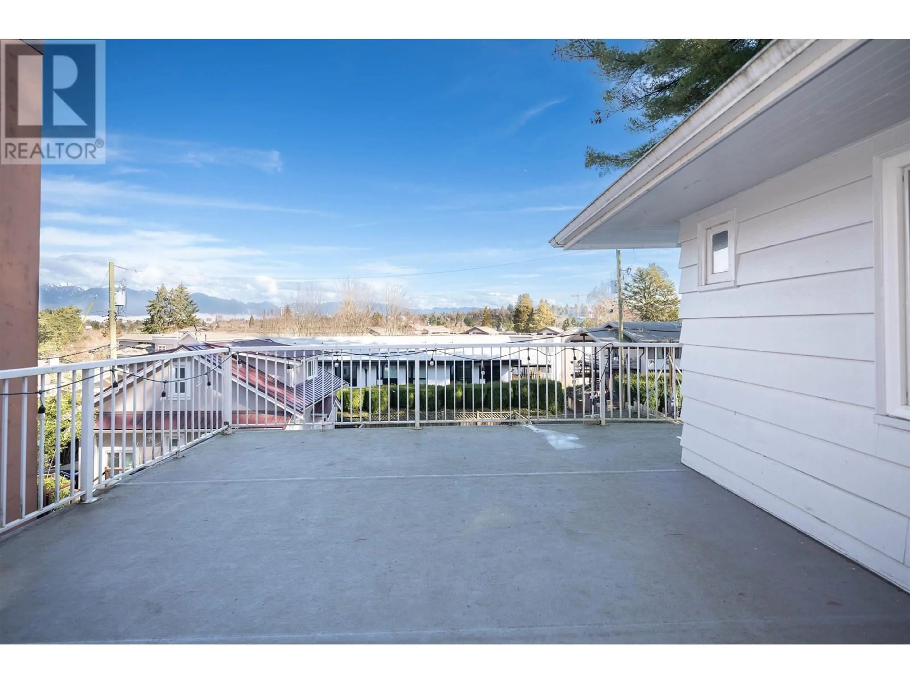 Patio, water/lake/river/ocean view for 4408 PUGET DRIVE, Vancouver British Columbia V6L2V8