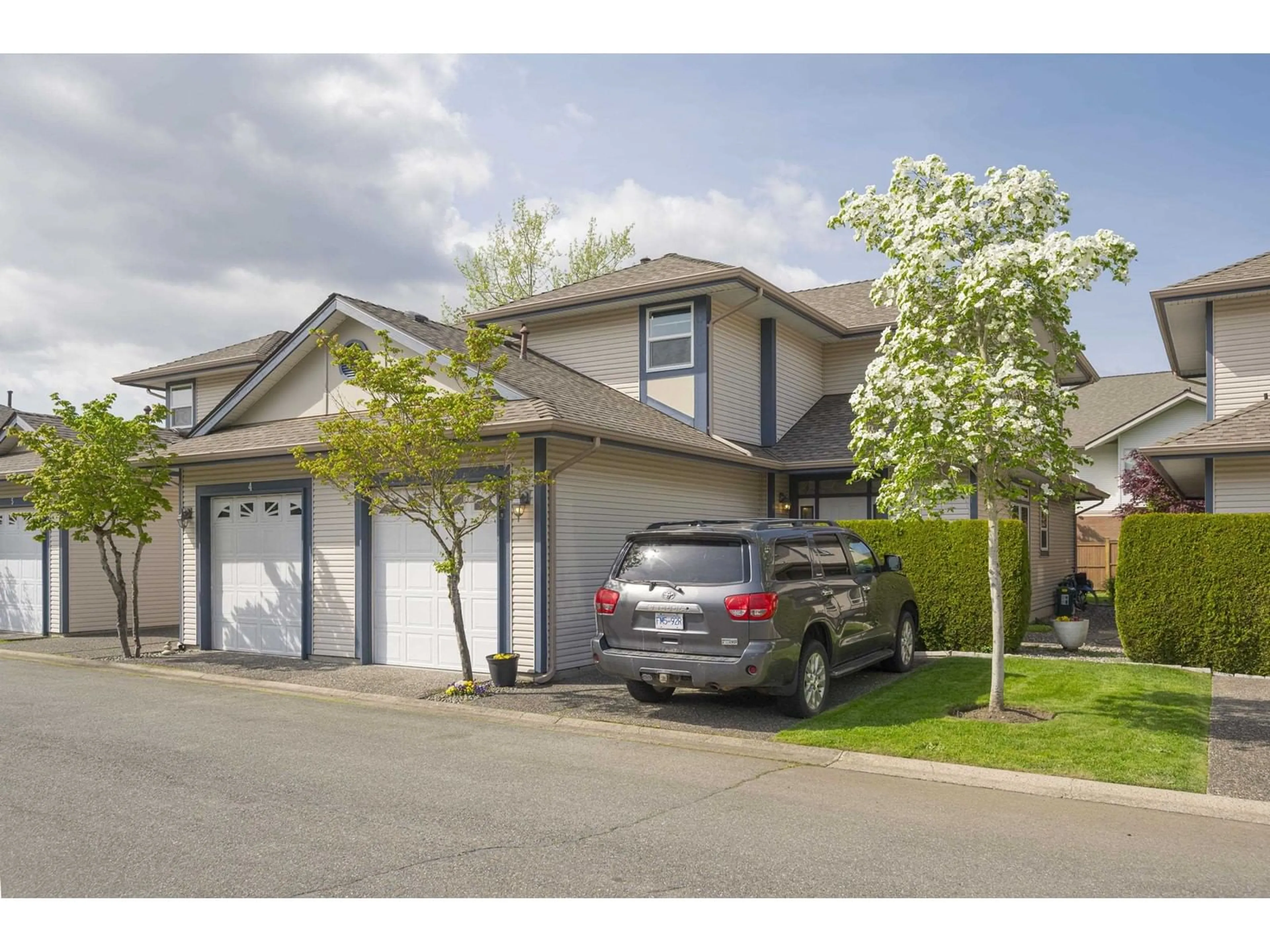 Unknown for 3 - 4725 221, Langley British Columbia V2Z1B4