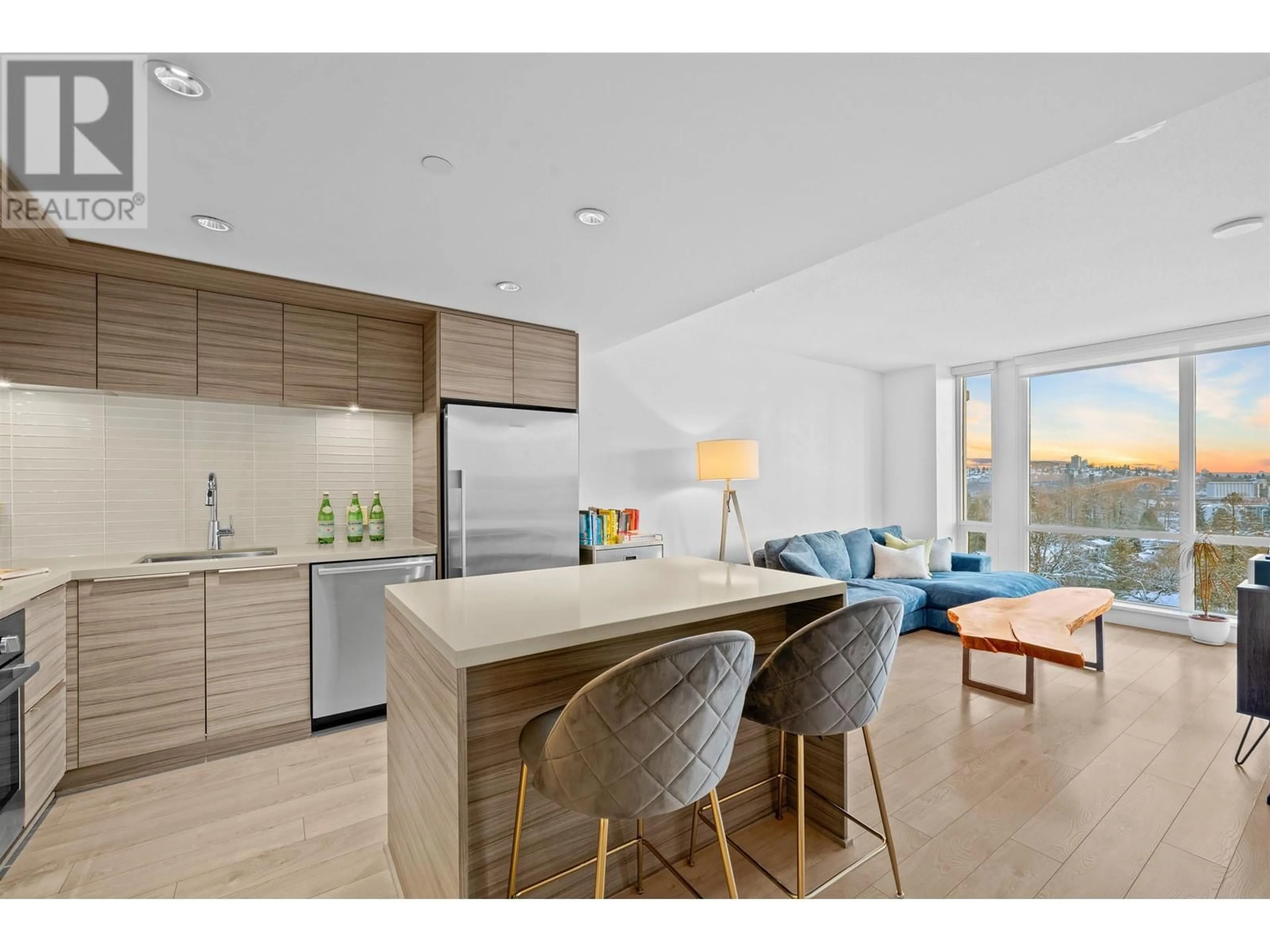 Open concept kitchen, unknown for 1106 - 1550 FERN STREET, North Vancouver British Columbia V7J0A9