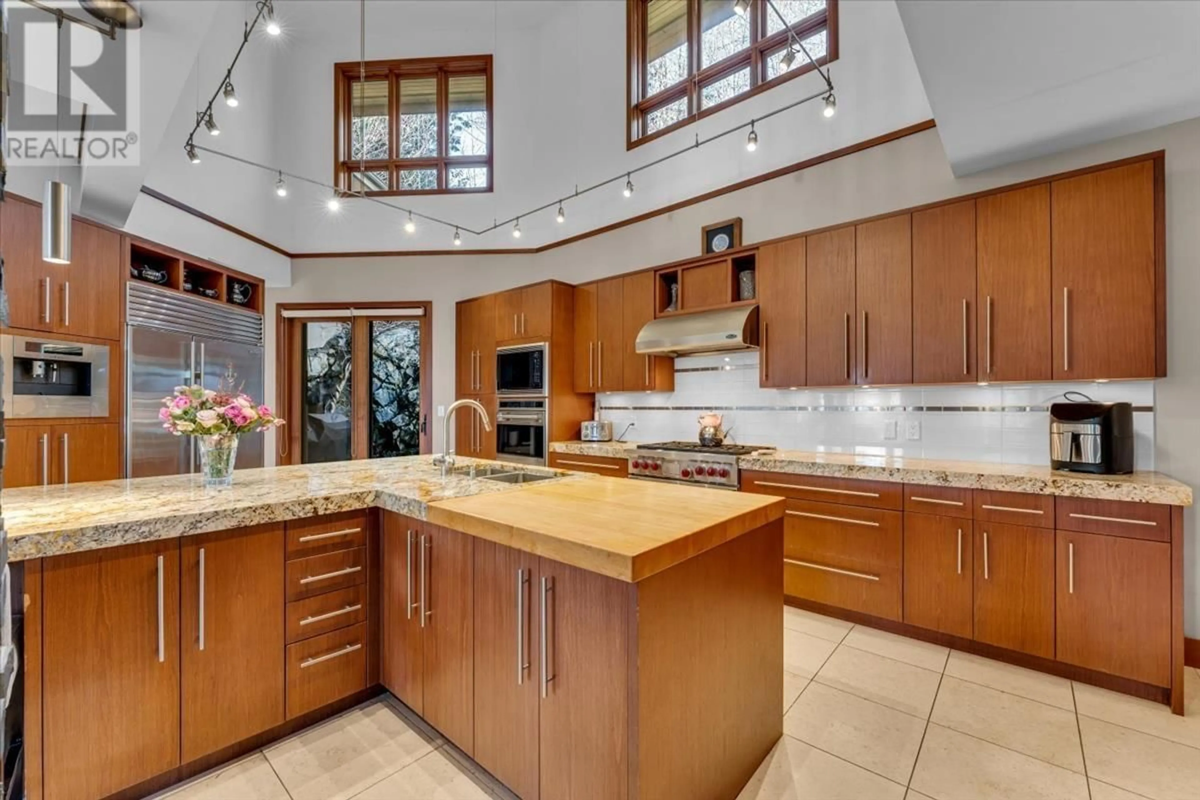 Contemporary kitchen, ceramic/tile floor for 1125 GROVELAND COURT, West Vancouver British Columbia V7S1Z7