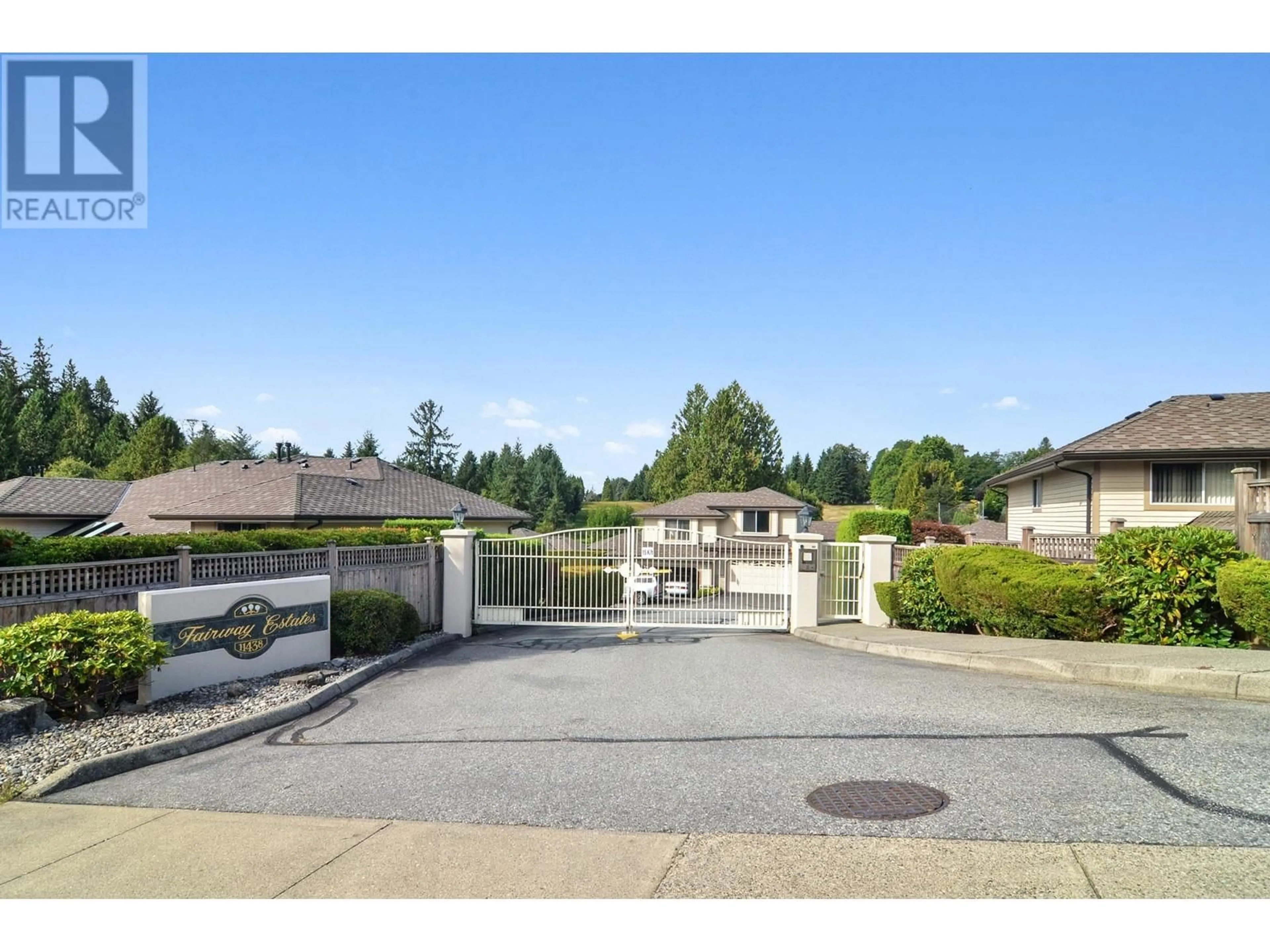 A pic from outside/outdoor area/front of a property/back of a property/a pic from drone, street for 5 - 11438 BEST STREET, Maple Ridge British Columbia V2X0V1