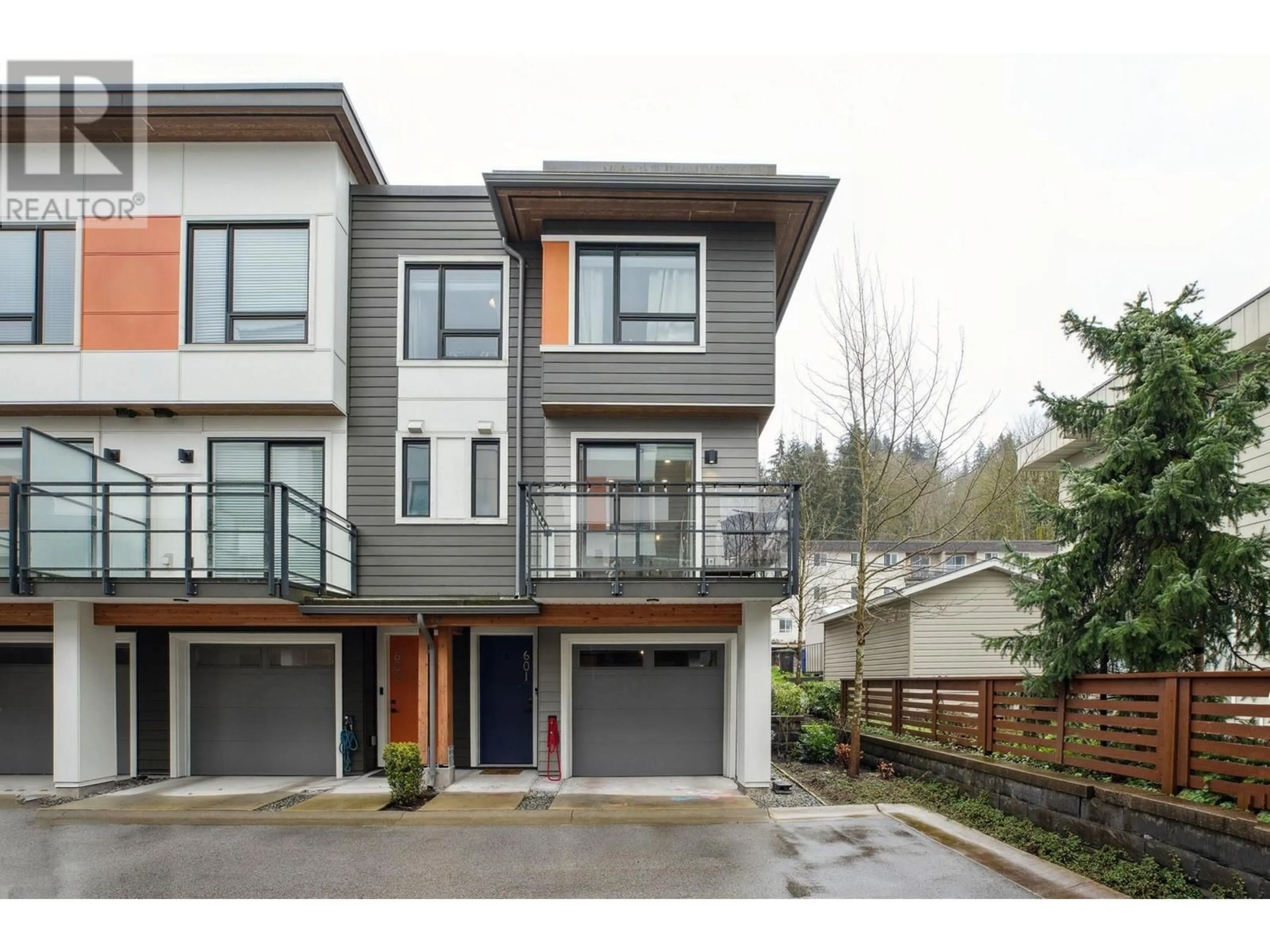 Home with vinyl exterior material, street for 601 - 3021 ST GEORGE STREET, Port Moody British Columbia V3H0K3