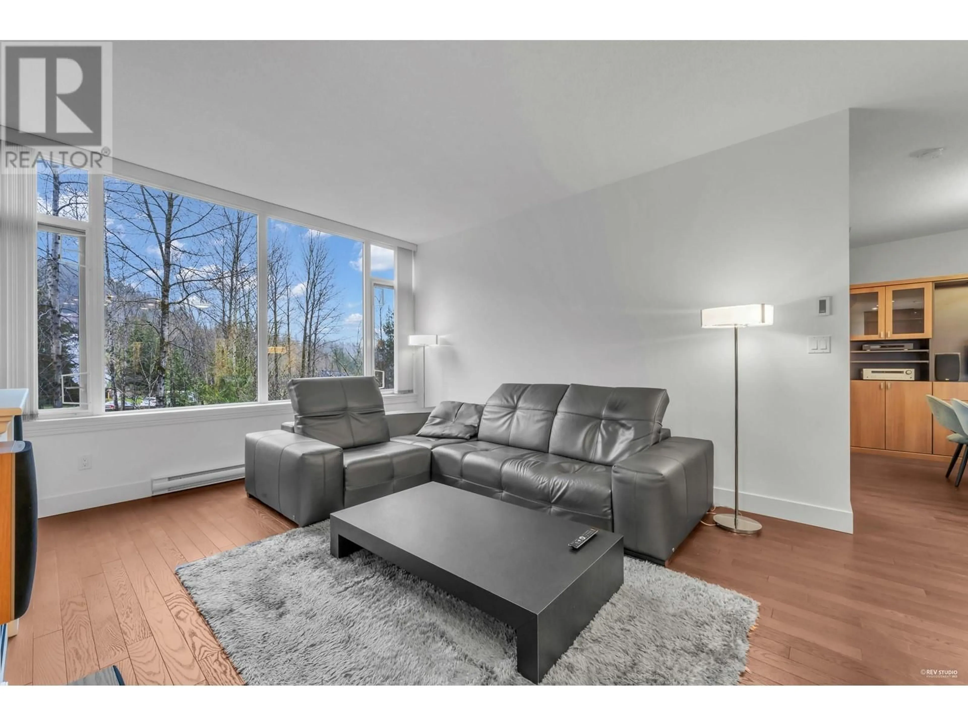 Living room with furniture, unknown for 707 - 1415 PARKWAY BOULEVARD, Coquitlam British Columbia V3E0C7