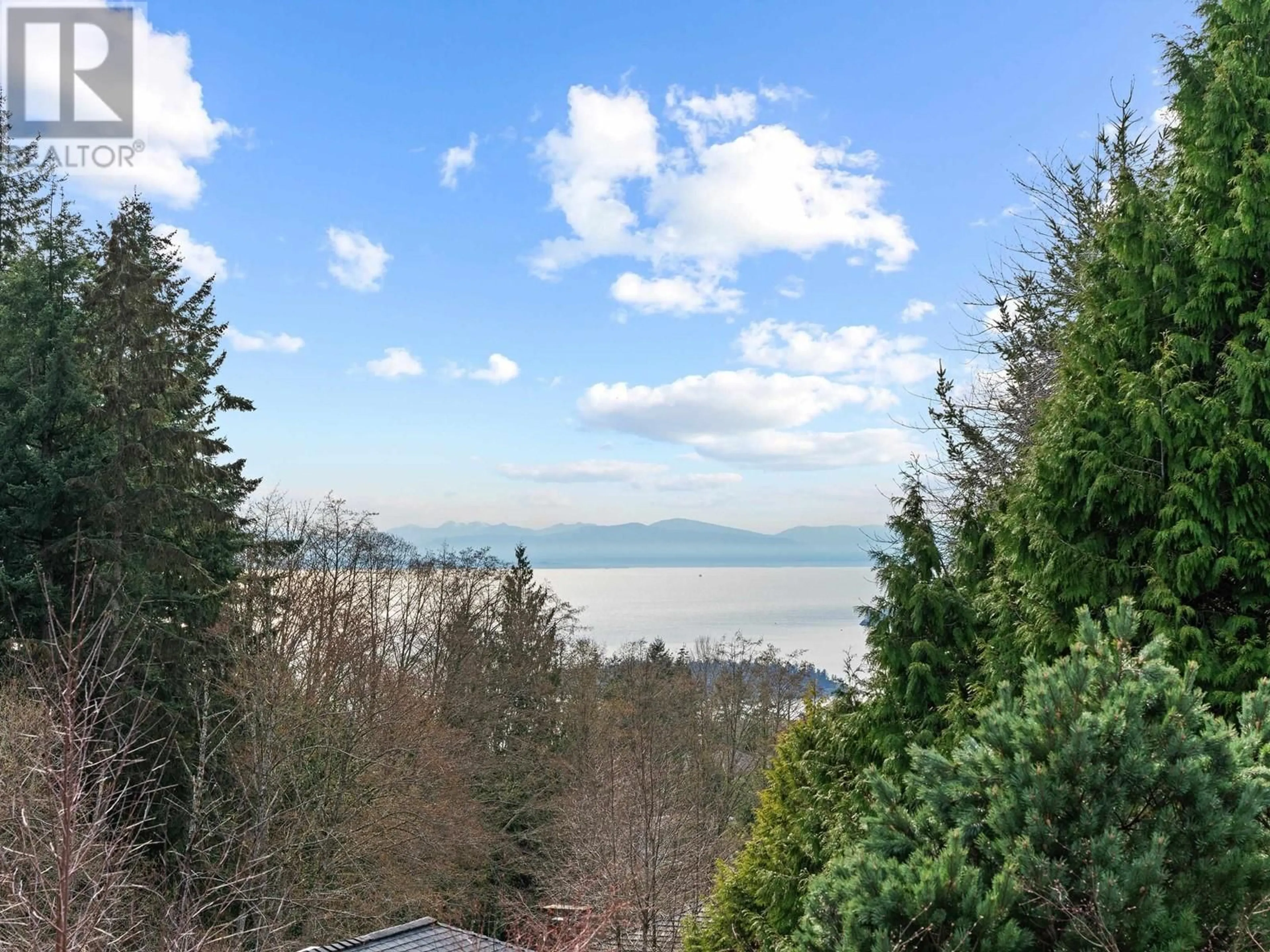 A pic from outside/outdoor area/front of a property/back of a property/a pic from drone, water/lake/river/ocean view for 4757 WOODGREEN DRIVE, West Vancouver British Columbia V7S2Z9