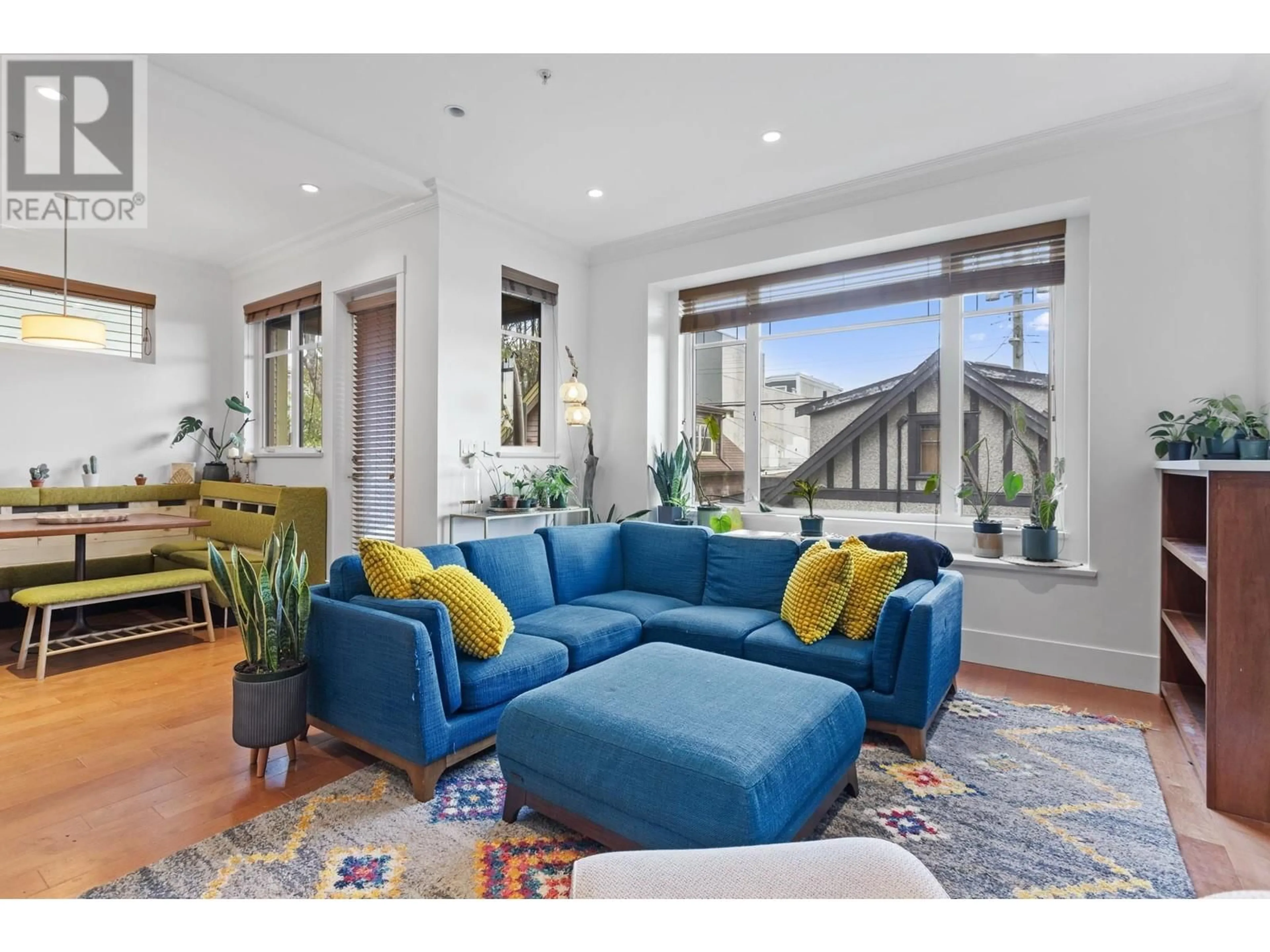 Living room with furniture, unknown for 3729 11TH AVENUE, Vancouver British Columbia V6R2K7