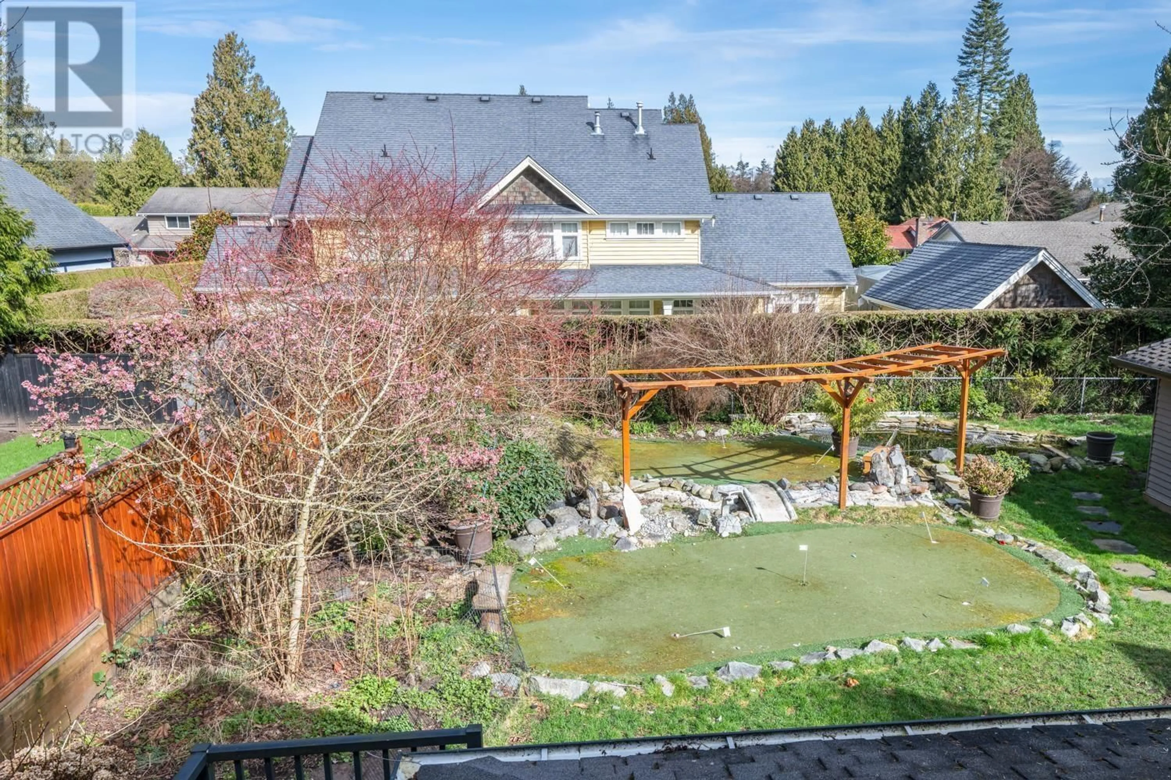 A pic from outside/outdoor area/front of a property/back of a property/a pic from drone, water/lake/river/ocean view for 5085 1 AVENUE, Delta British Columbia V4M1B4
