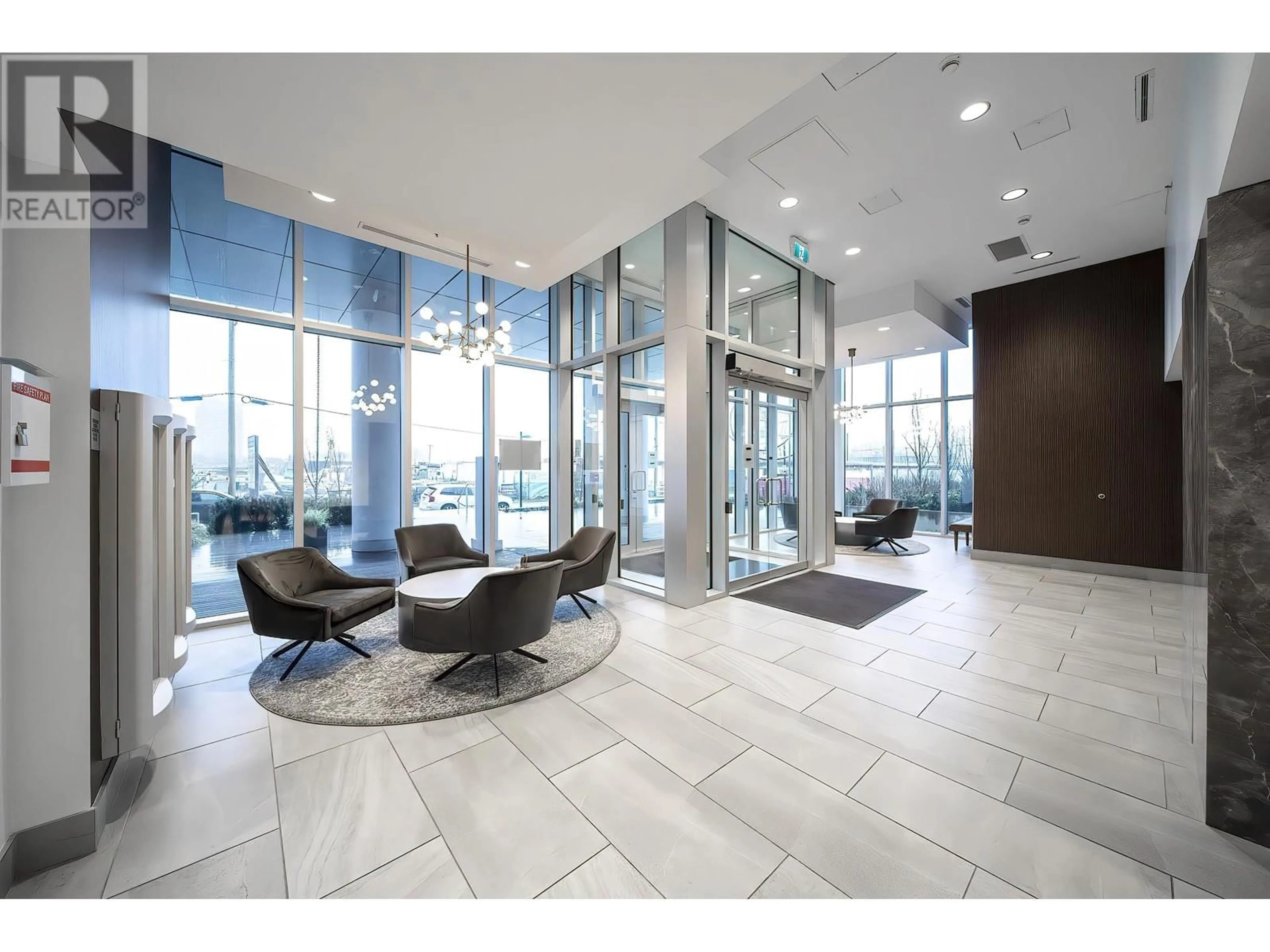 Indoor foyer for 1608 - 2351 BETA AVENUE, Burnaby British Columbia V5C0M2