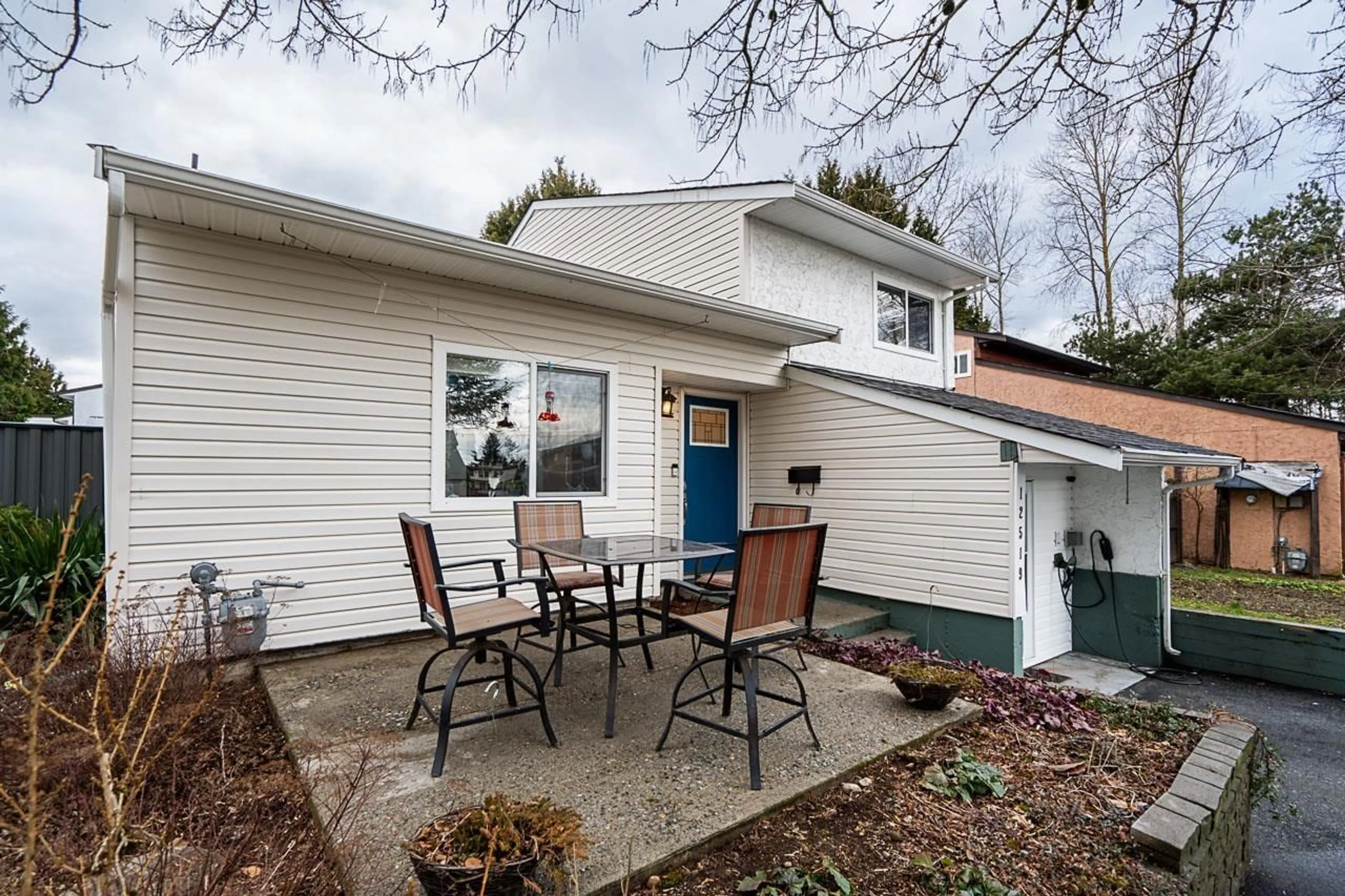 Patio, street for 12519 76A, Surrey British Columbia V3W7W5