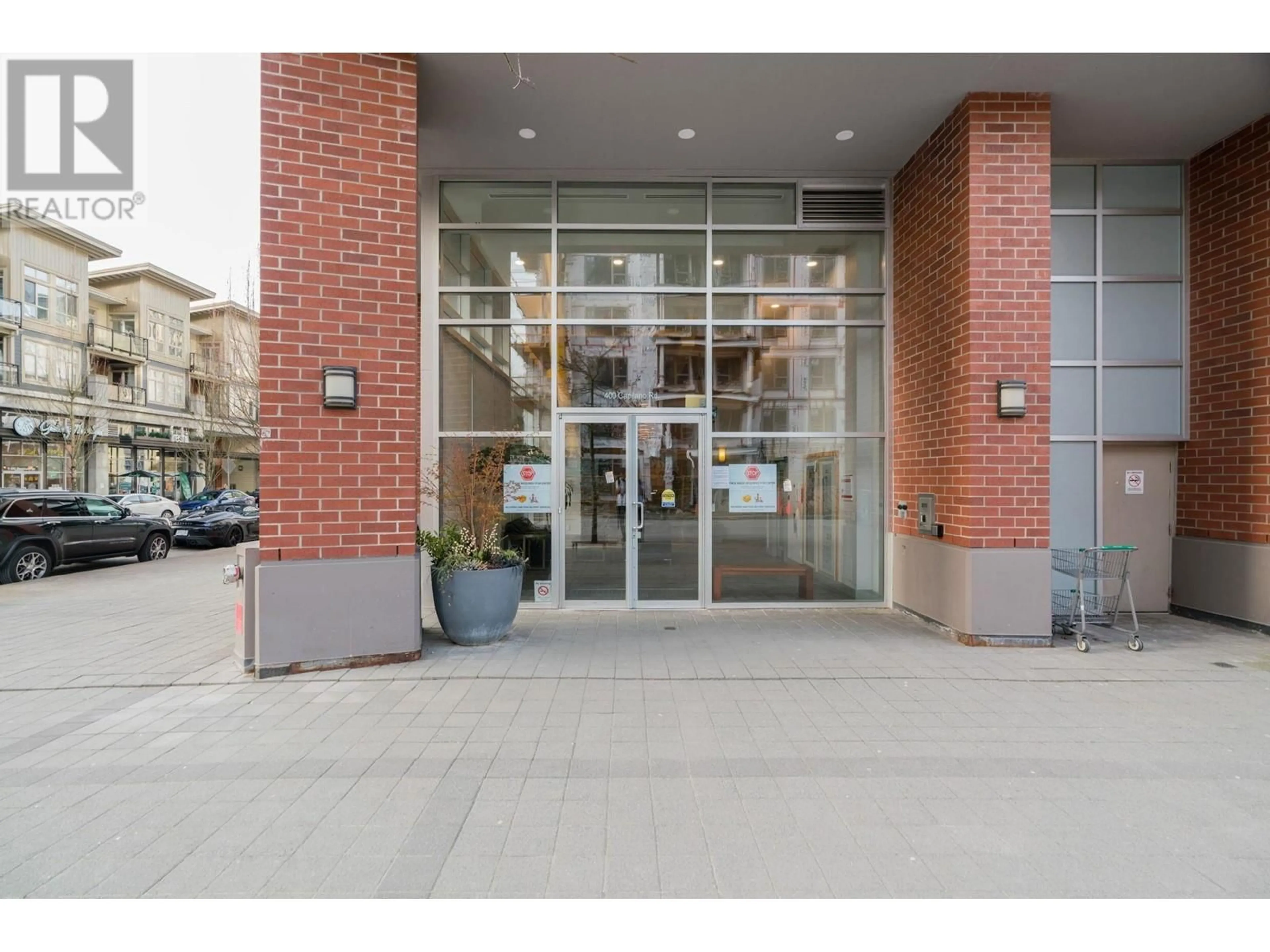 Indoor foyer for 402 - 400 CAPILANO ROAD, Port Moody British Columbia V3H0E1
