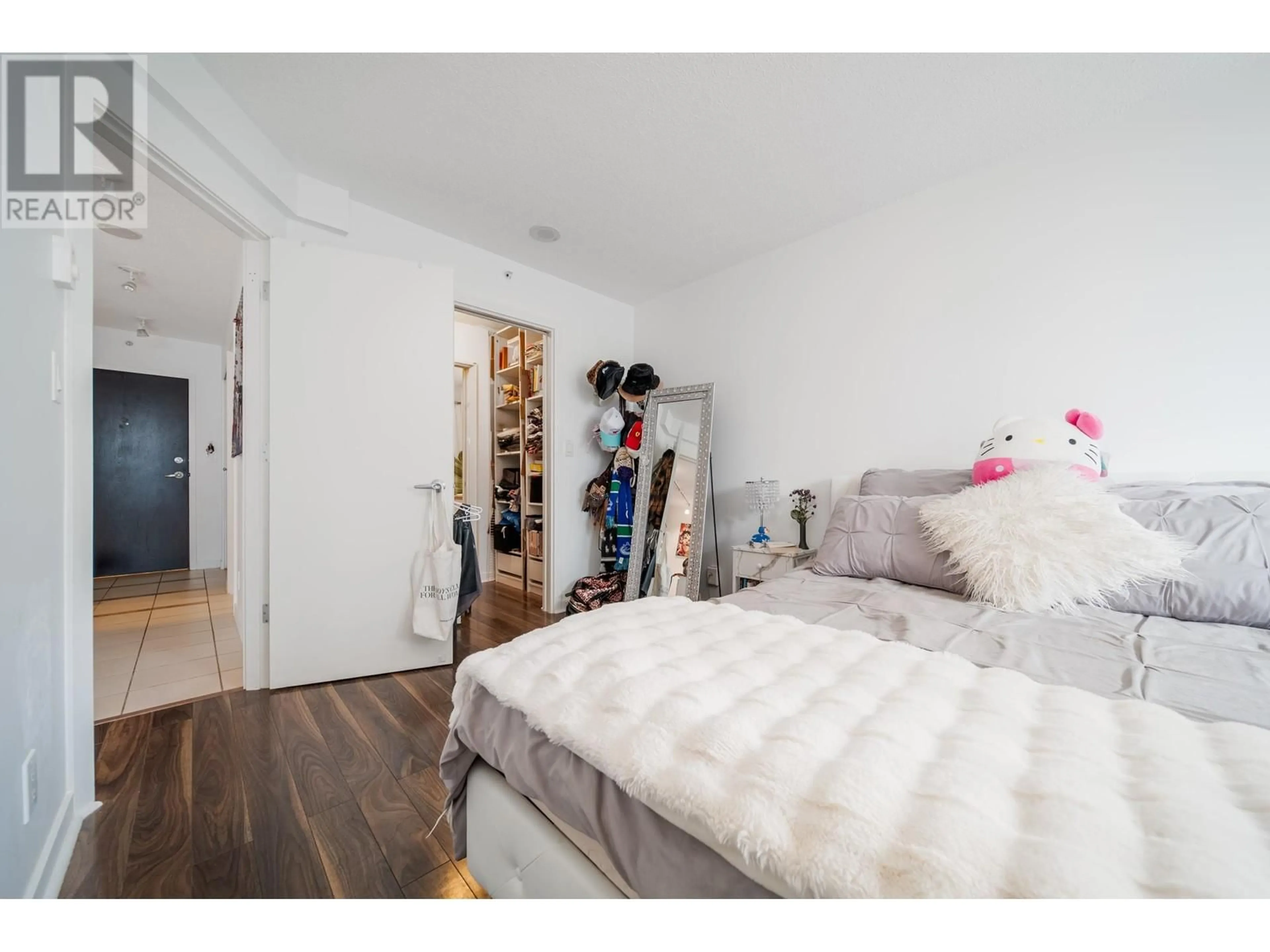 A pic of a room for 1907 - 938 SMITHE STREET, Vancouver British Columbia V6Z3H8