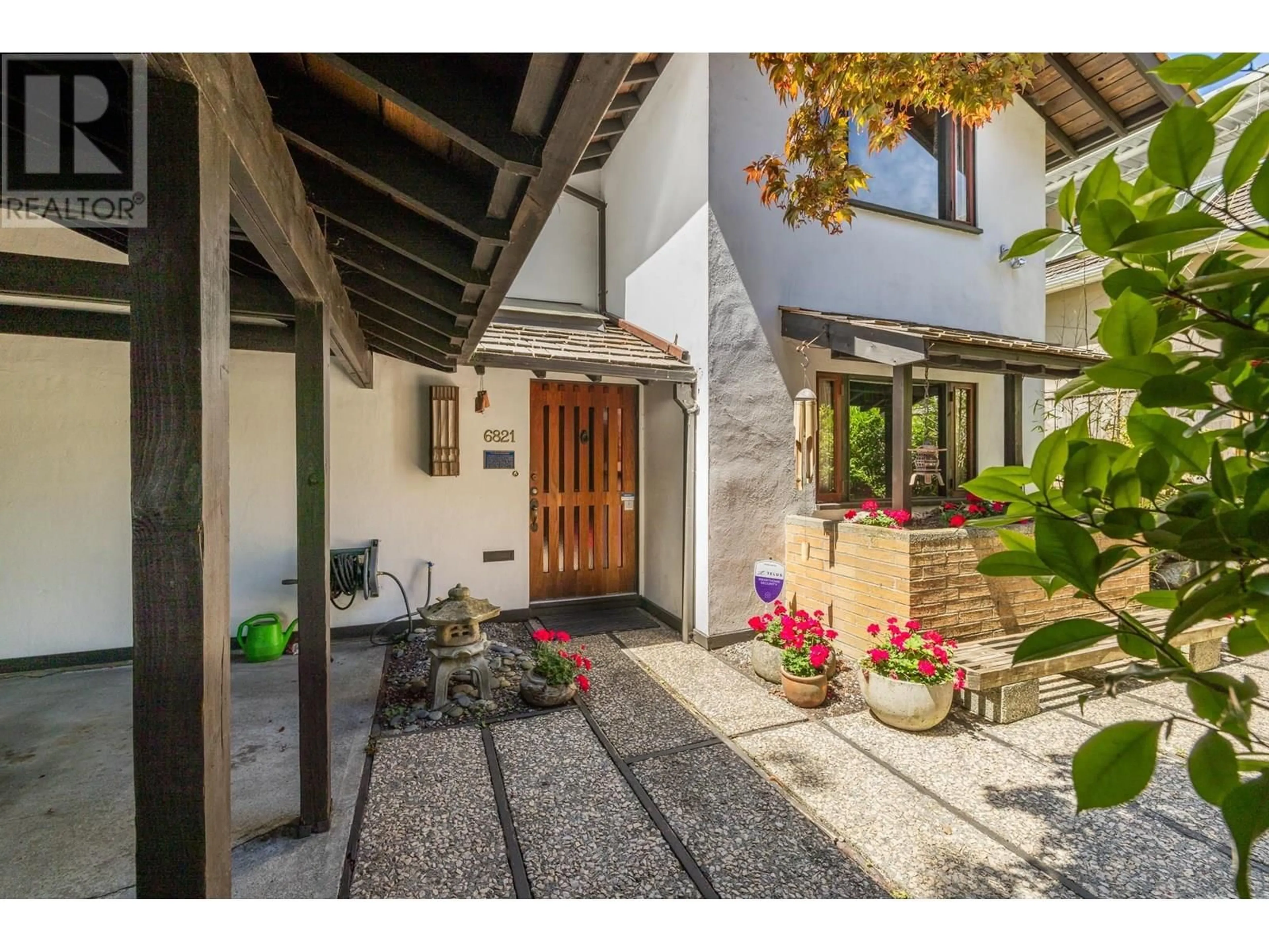 Indoor entryway for 6821 LAUREL STREET, Vancouver British Columbia V6P3T6