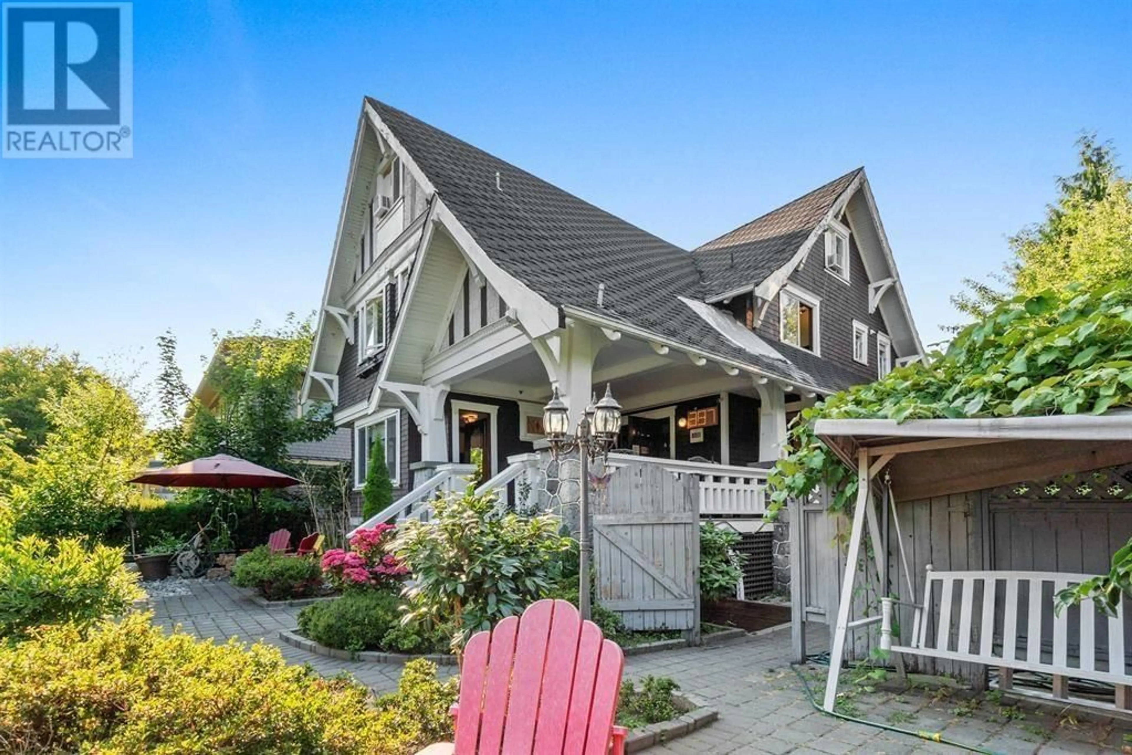 Patio, street for 387 W 13TH AVENUE, Vancouver British Columbia V5Y1W2