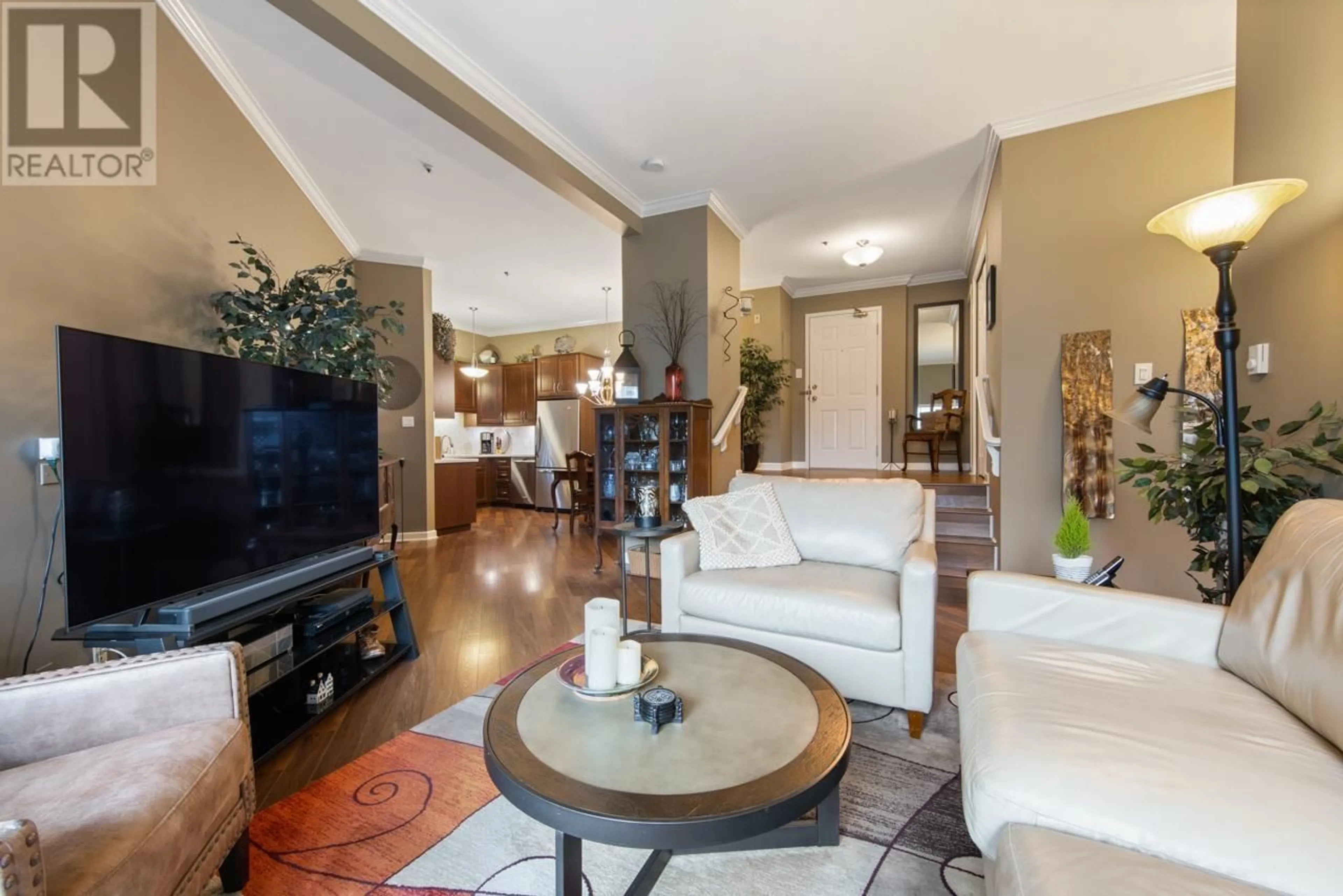 Living room with furniture, unknown for 206 - 7051 BLUNDELL ROAD, Richmond British Columbia V6Y1J5