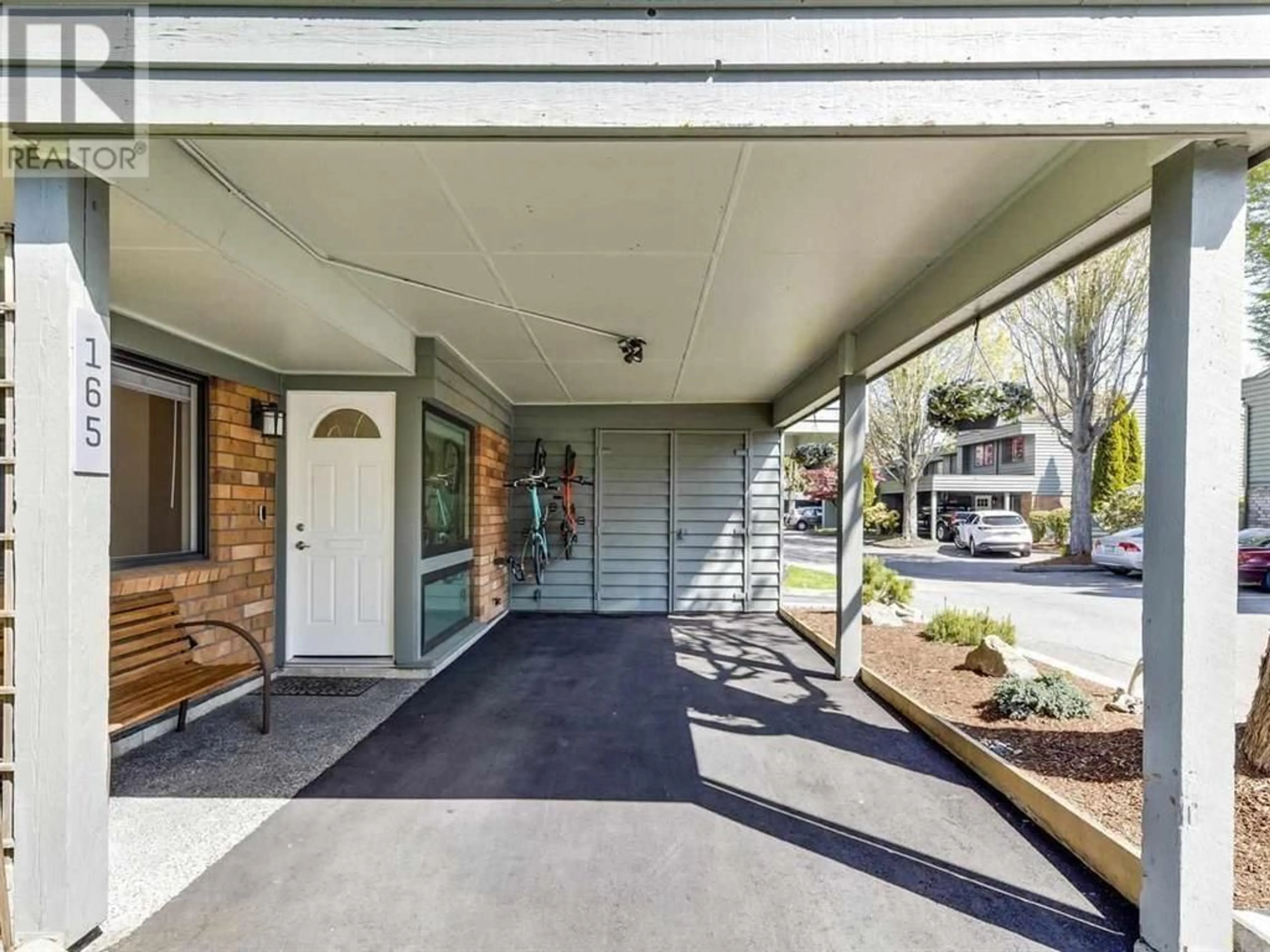 Indoor entryway for 165 - 3031 WILLIAMS ROAD, Richmond British Columbia V7E4G1