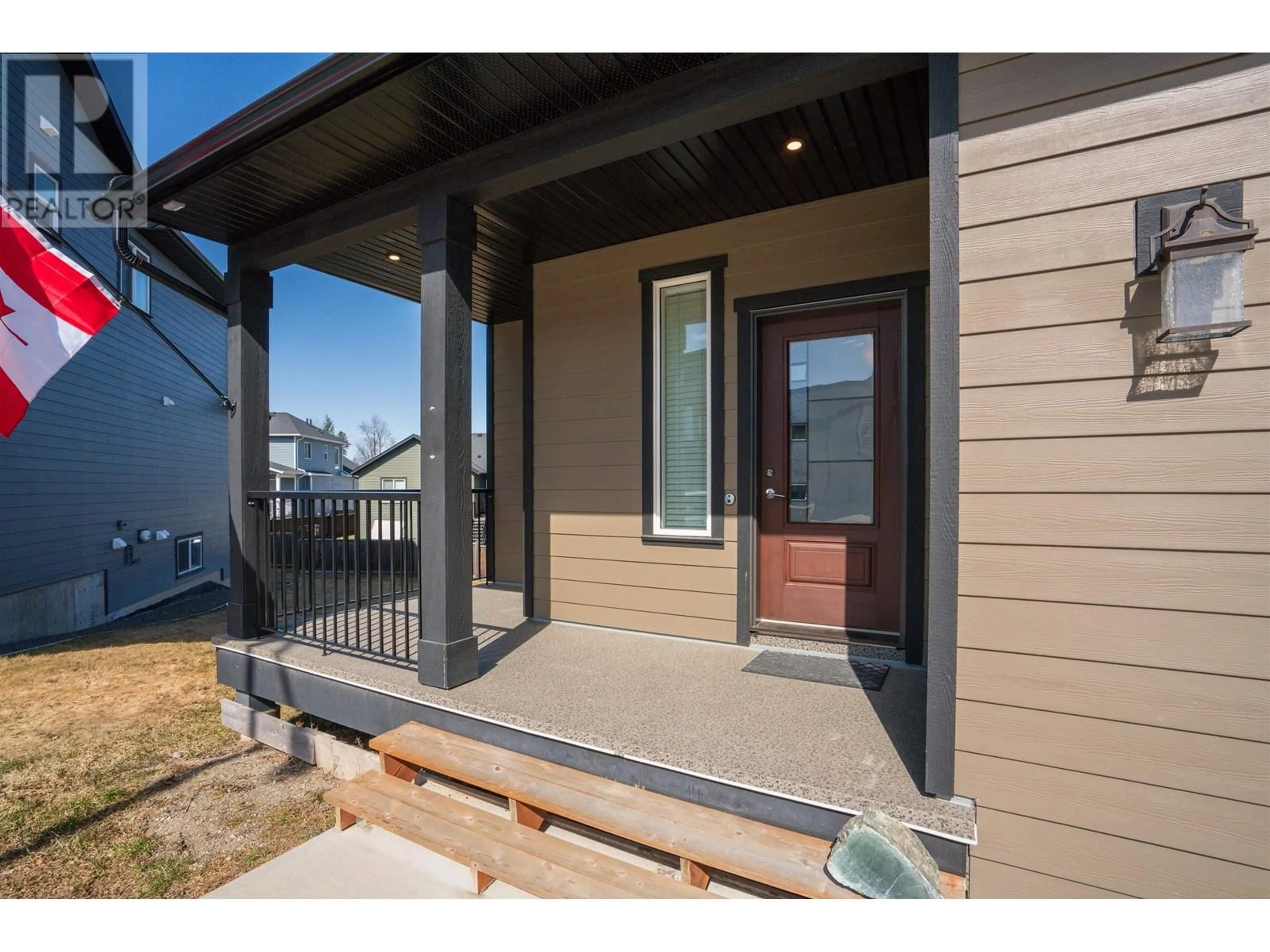 Indoor entryway for 2944 ELLINGTON COURT, Prince George British Columbia V2N0G3