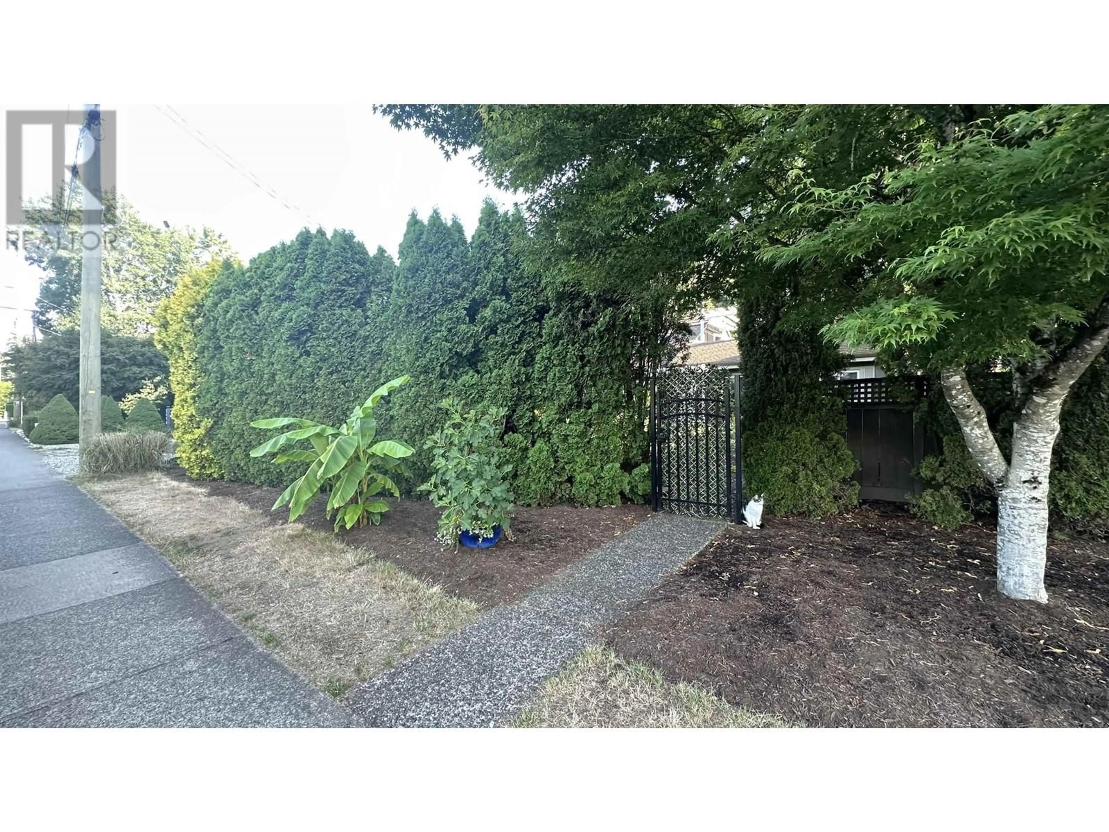 A pic from outside/outdoor area/front of a property/back of a property/a pic from drone, street for 1546 HOPE ROAD, North Vancouver British Columbia V7P1W9