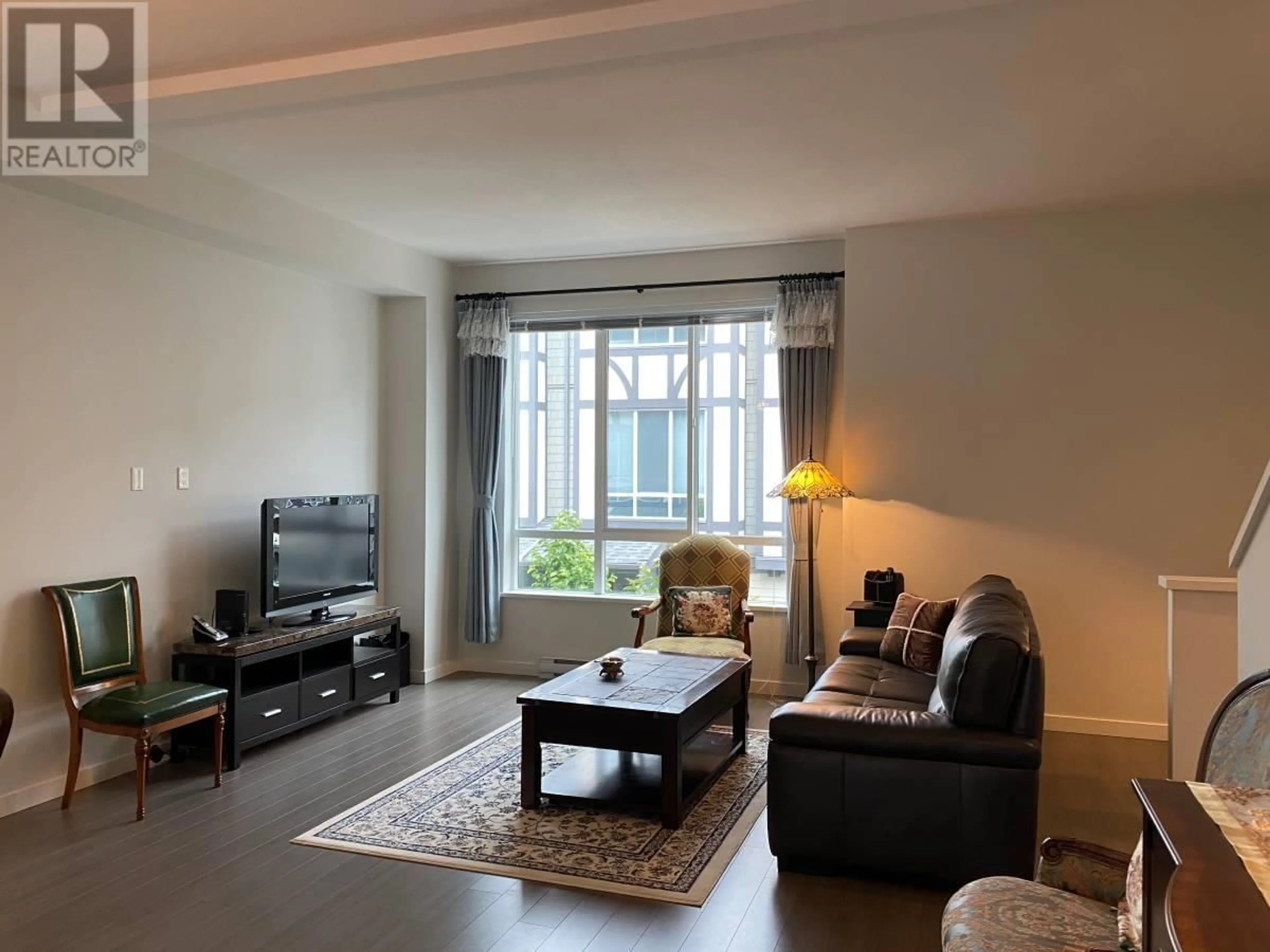 Living room with furniture, unknown for 48 - 10388 NO. 2 ROAD, Richmond British Columbia V7E0B9