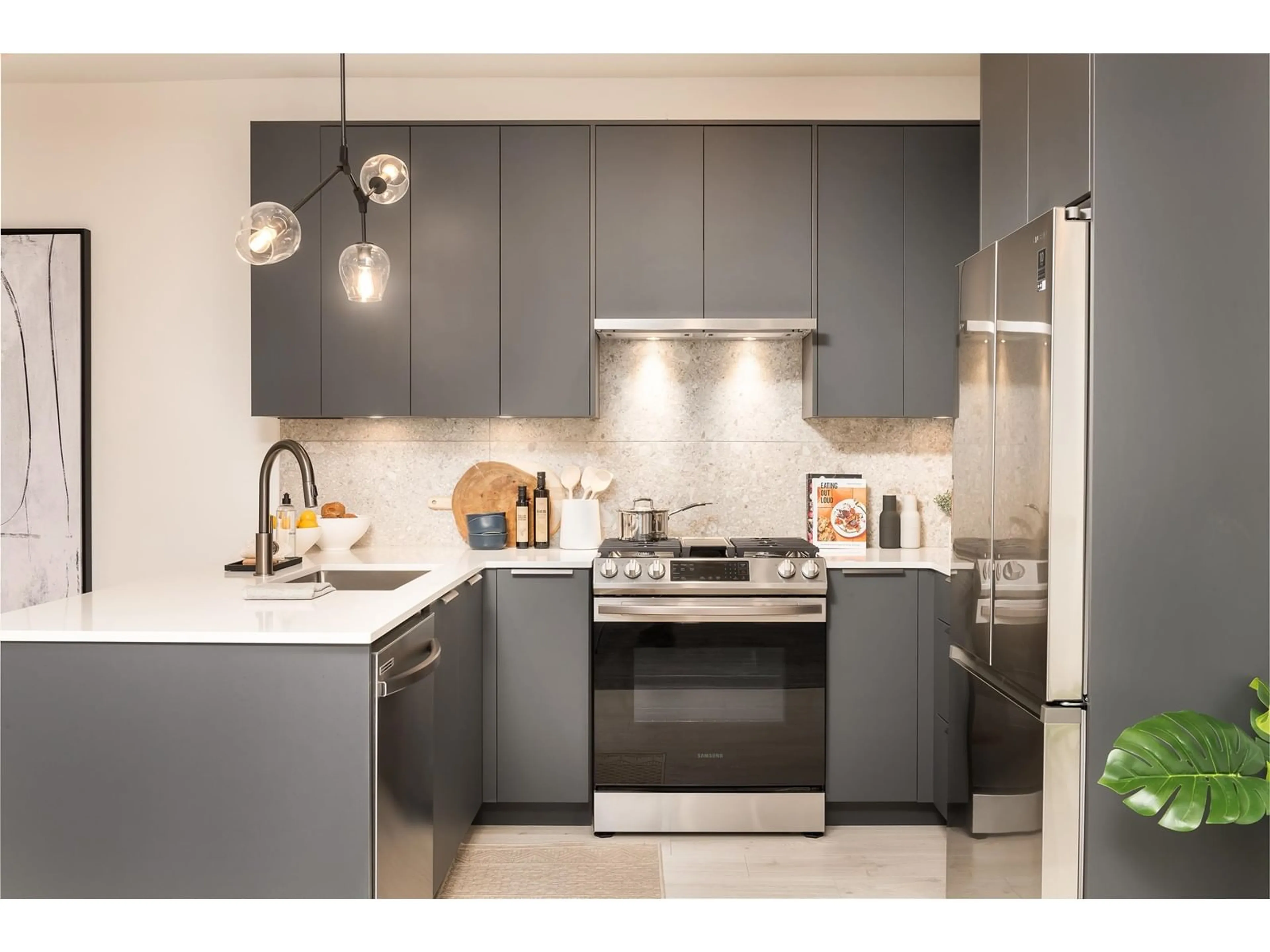 Contemporary kitchen, unknown for 609 - 7936 206, Langley British Columbia V2Y1X6