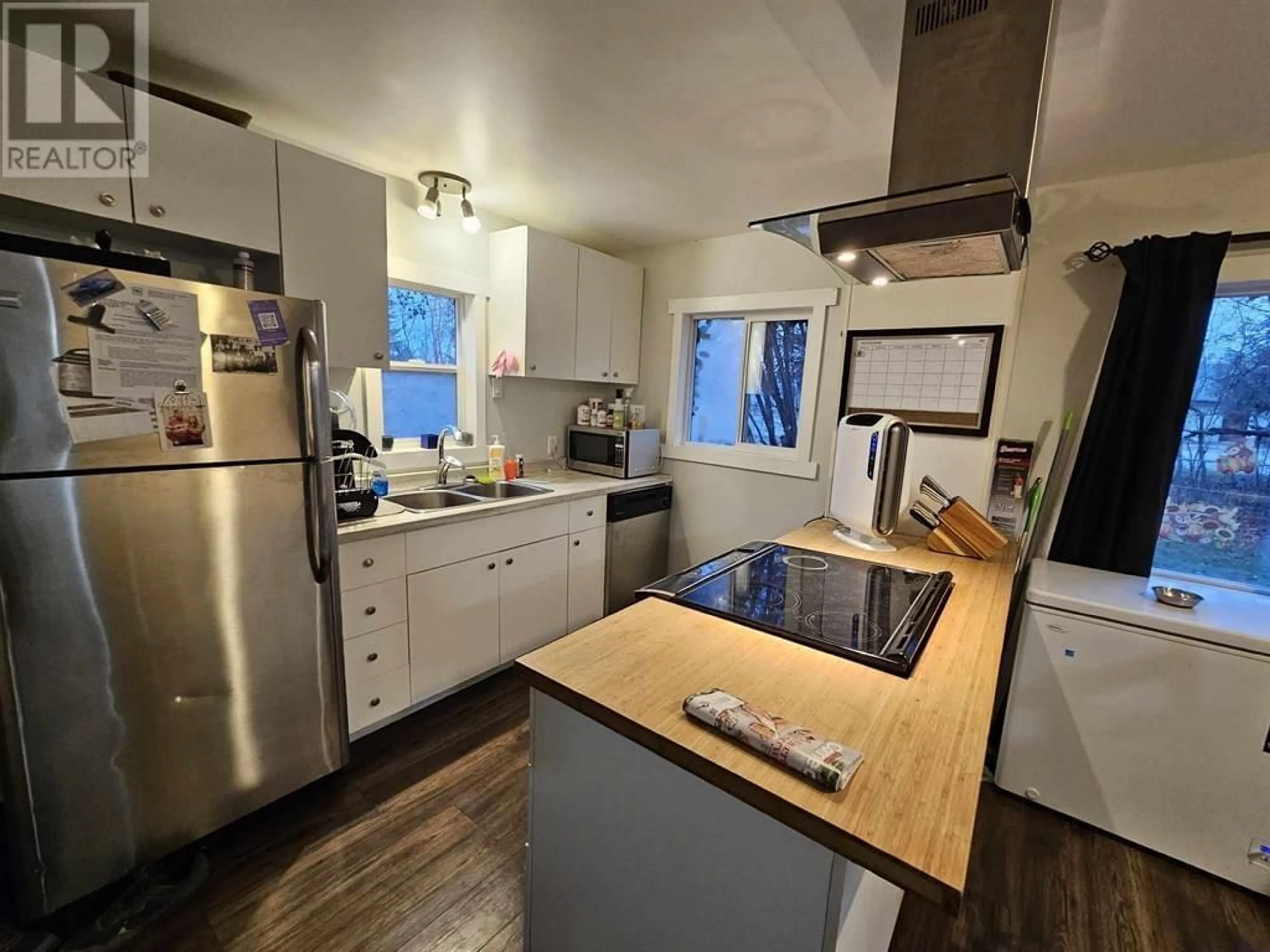 Standard kitchen, unknown for 718 NORTH NECHAKO ROAD, Prince George British Columbia V2K1A1