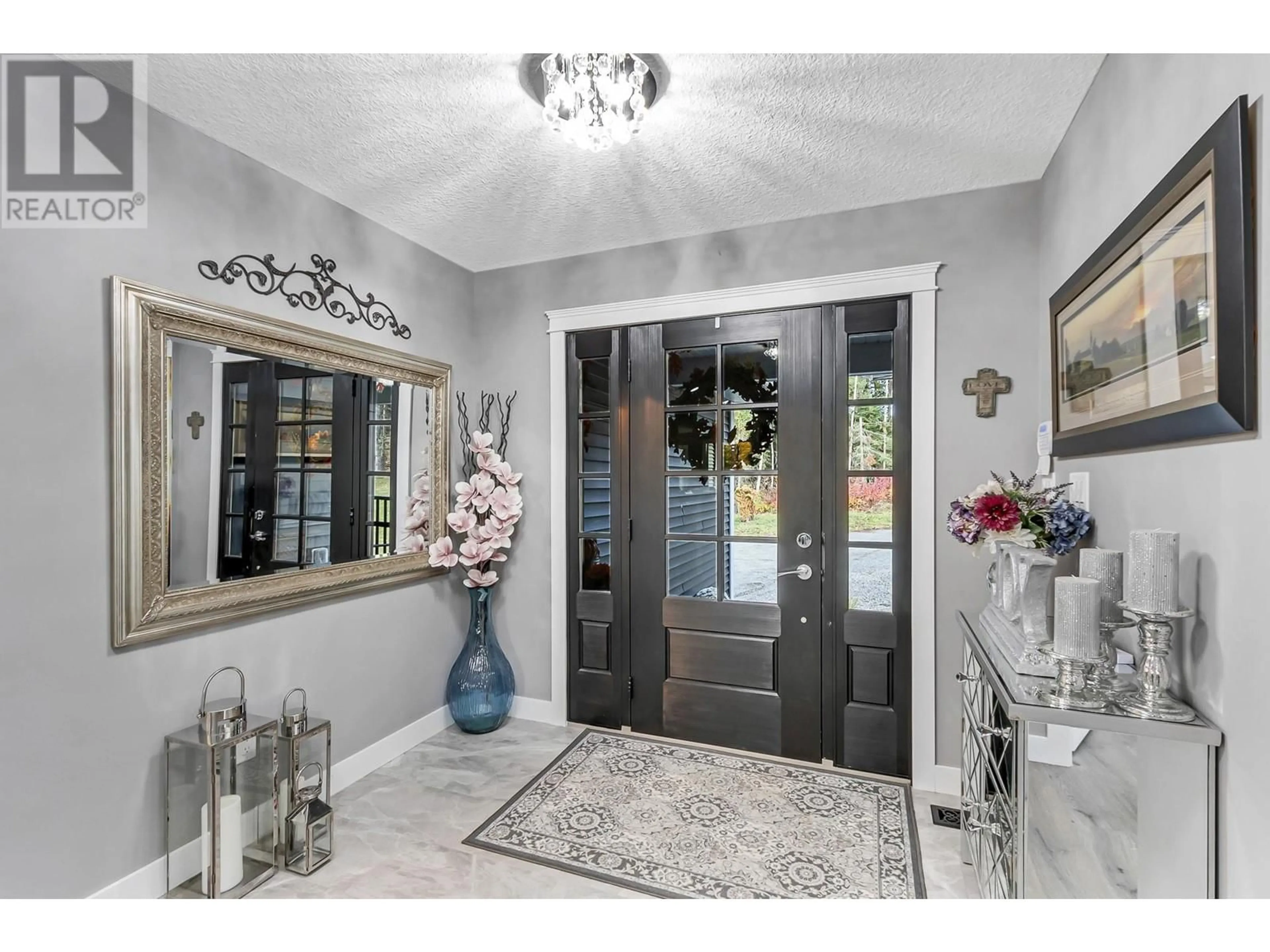 Indoor entryway for 8458 WESTCREST DRIVE, Prince George British Columbia V2M7C8