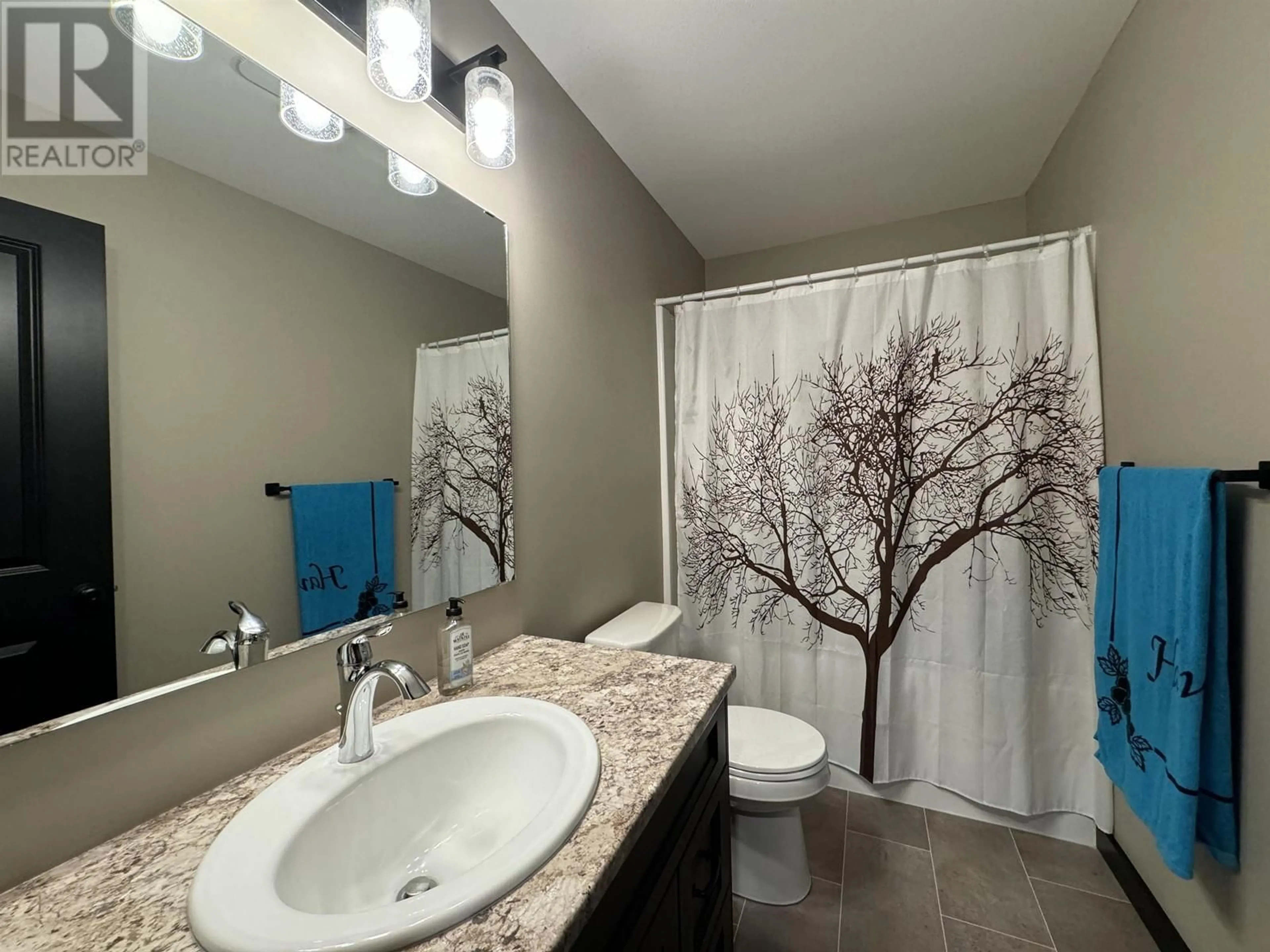 Contemporary bathroom, ceramic/tile floor for 2543 GOPHER DRIVE, Williams Lake British Columbia V2G5H3