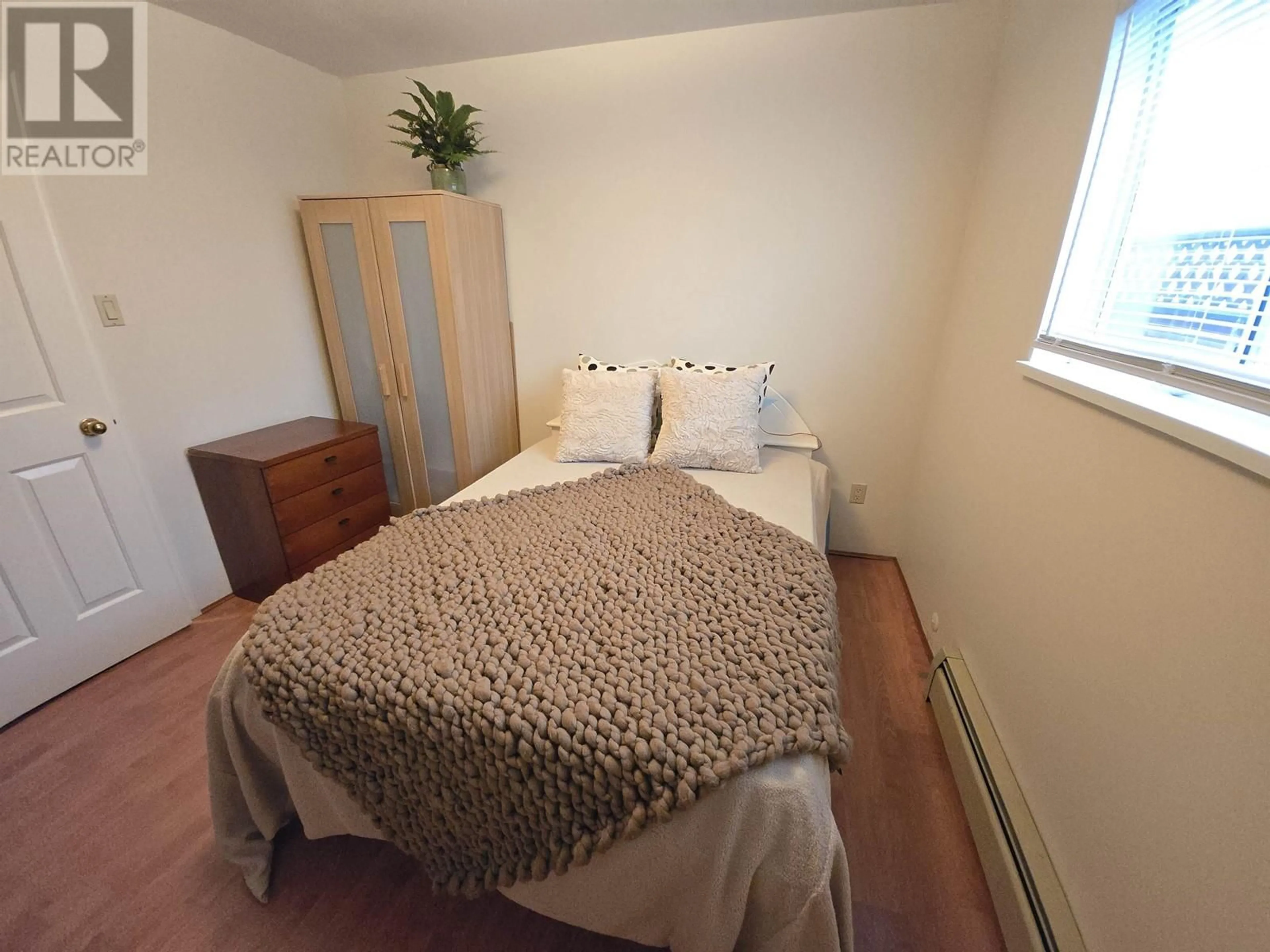 A pic of a room for 3317 2ND AVENUE, Vancouver British Columbia V5M1G4